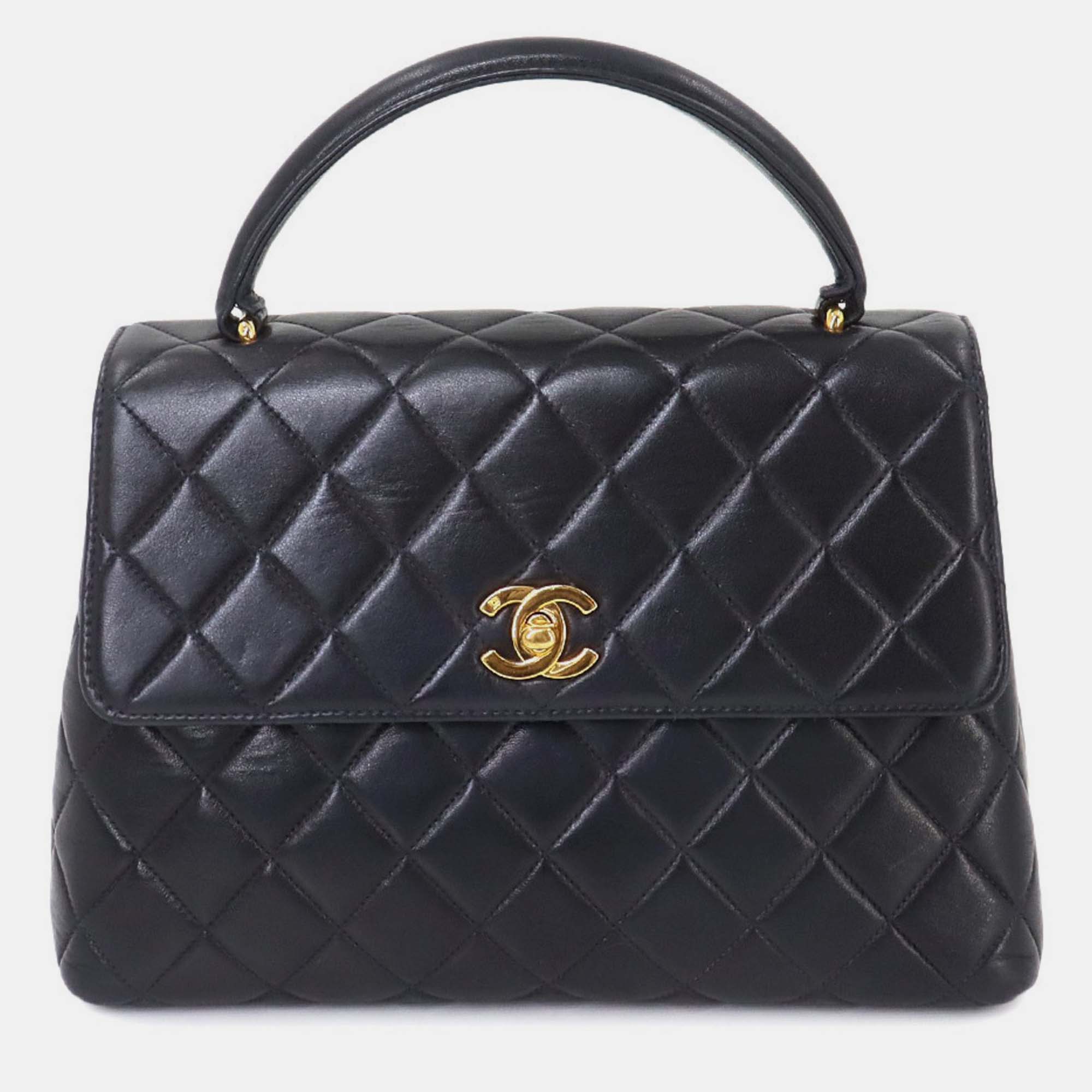 

Chanel Navy Leather Matelasse Handbag, Navy blue