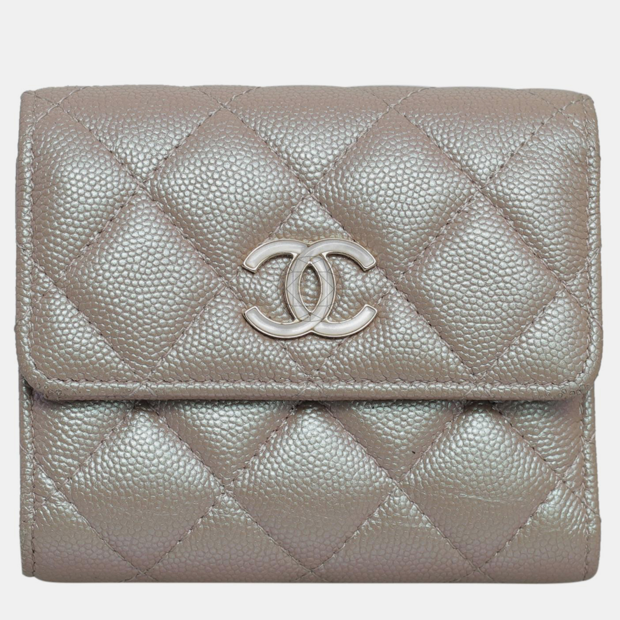 Pre-owned Chanel Beige Irridescent Caviar Tri-fold Wallet