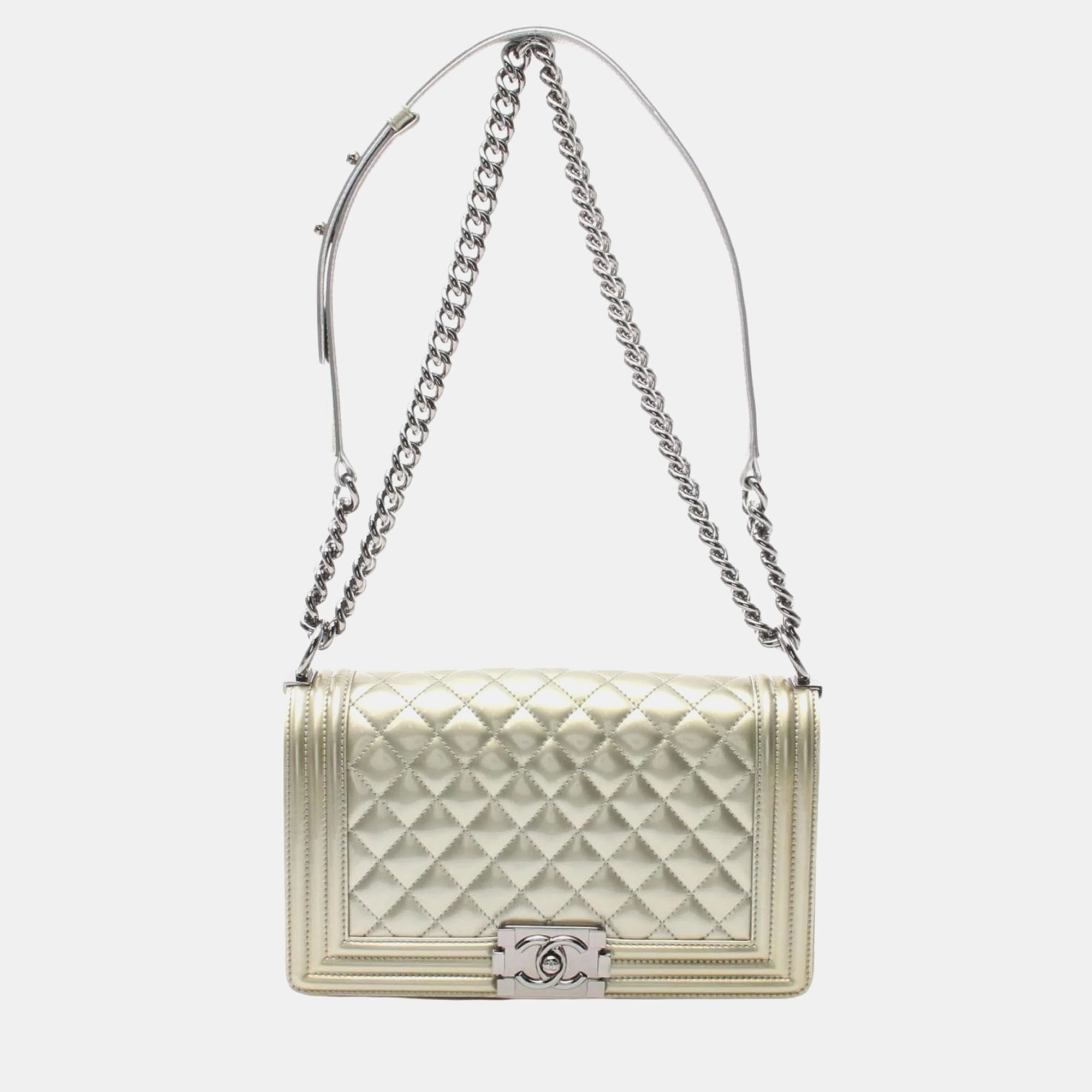 Pre-owned Chanel Matelasse Shoulder Bag In Silver