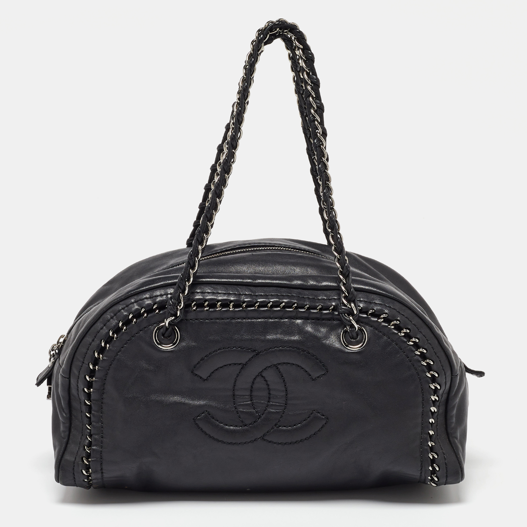 

Chanel Black Leather Medium Chain Trim Luxe Ligne Bowler Bag