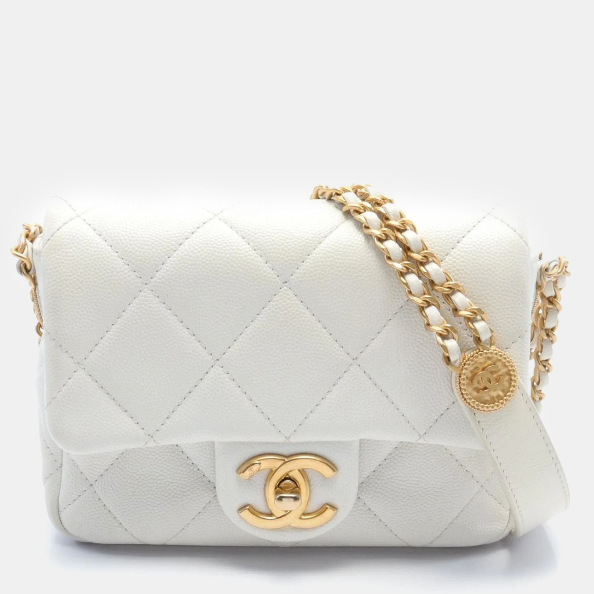 Pre-owned Chanel White Caviar Skin (grained Calf) Matelasse Shoulder Bag