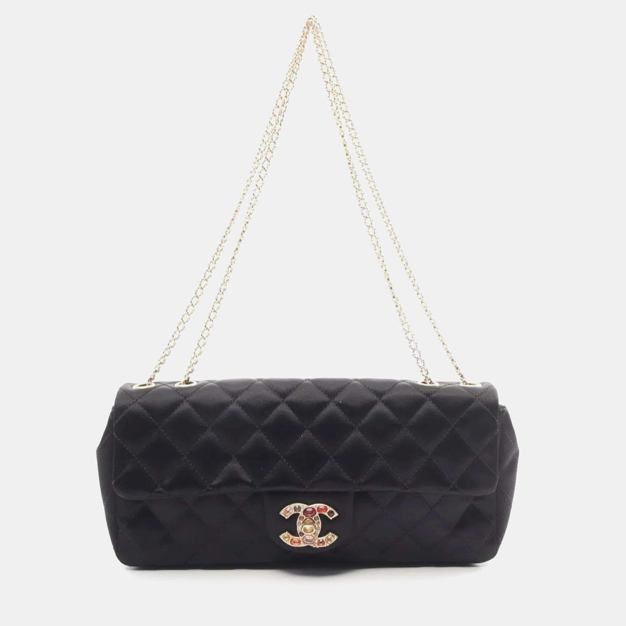 Pre-owned Chanel Black Fabric Matelasse Shoulder Bag