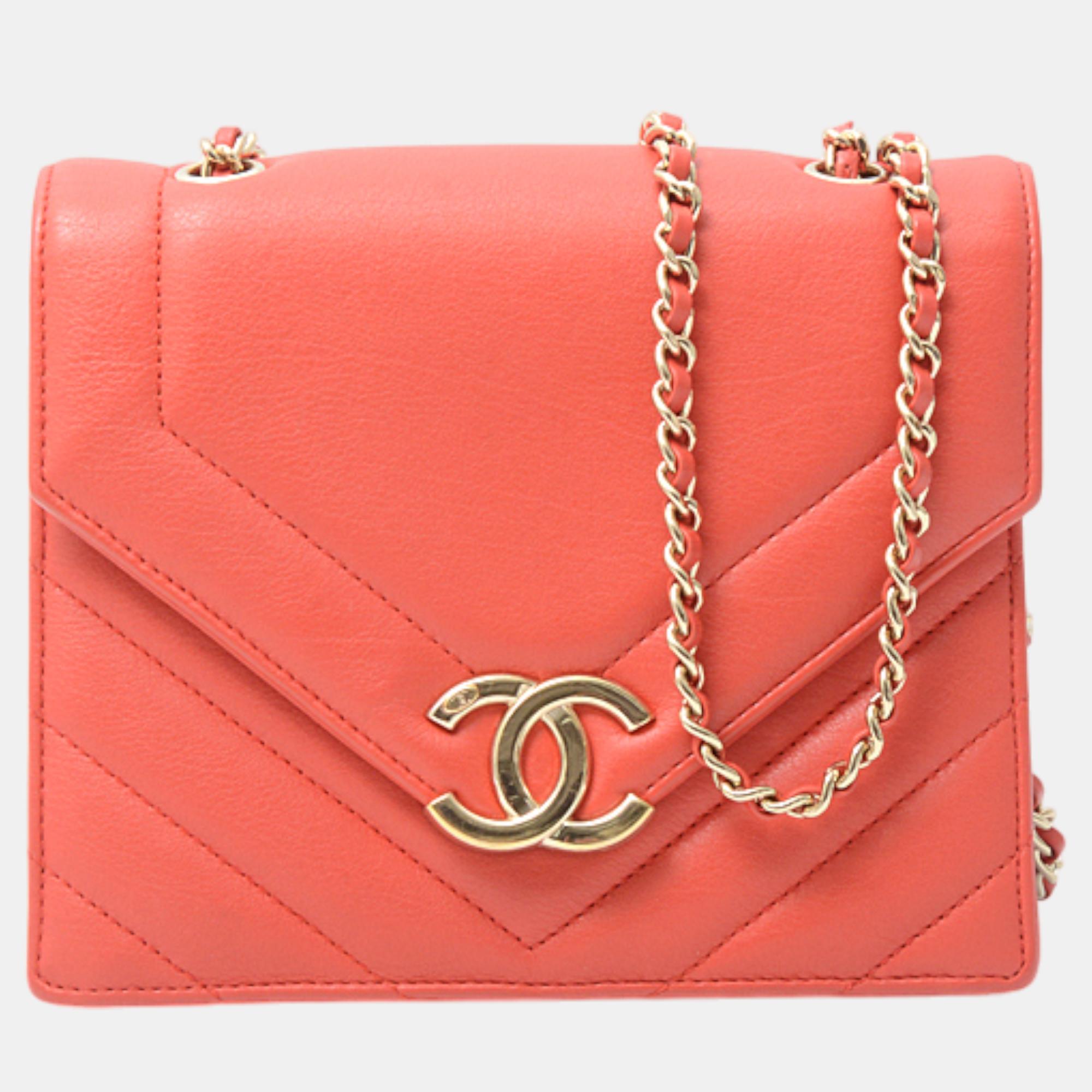 

Chanel Red Leather Small Vintage Chevron Flap Bag