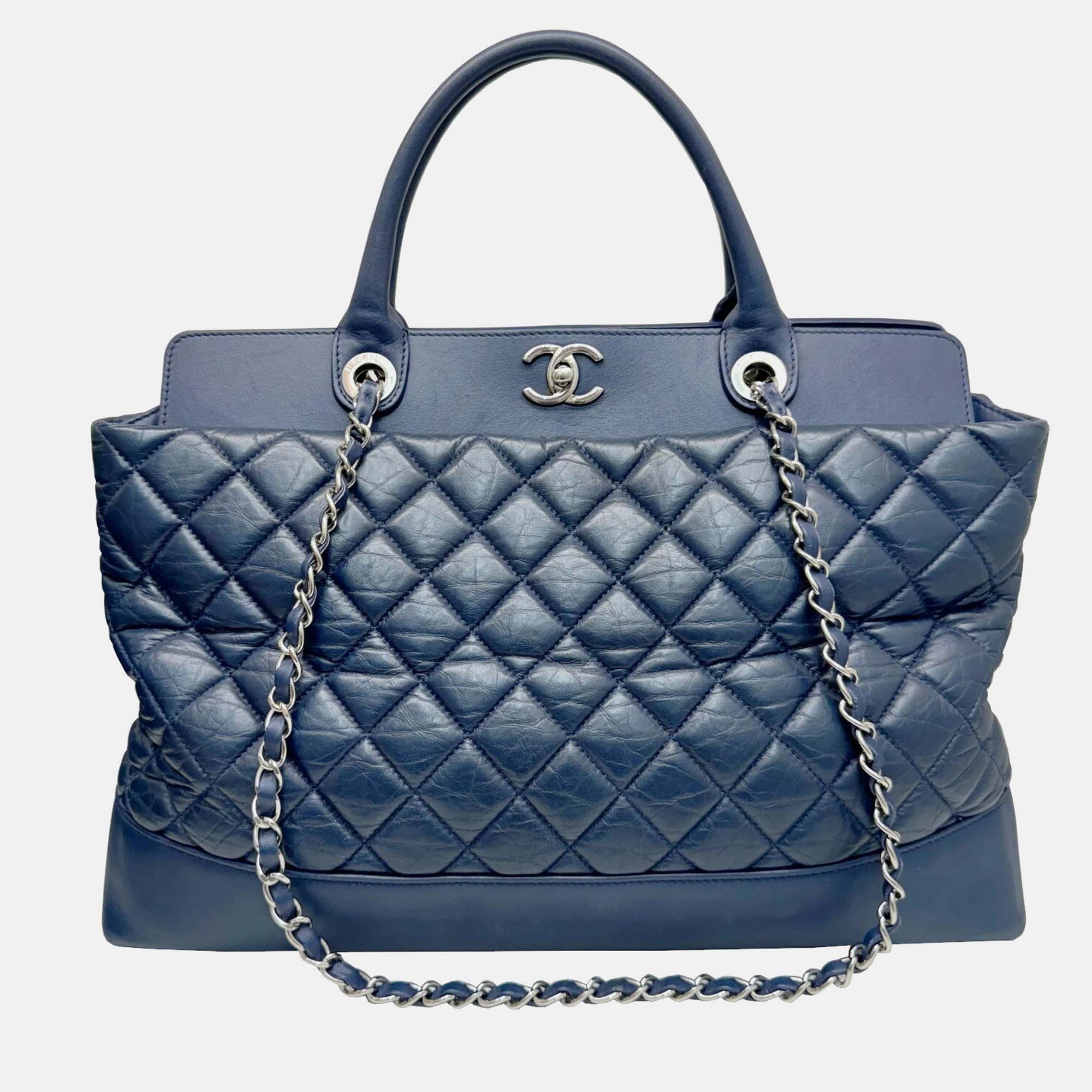 

Chanel Navy Leather Matelasse Tote Bag Chain, Navy blue