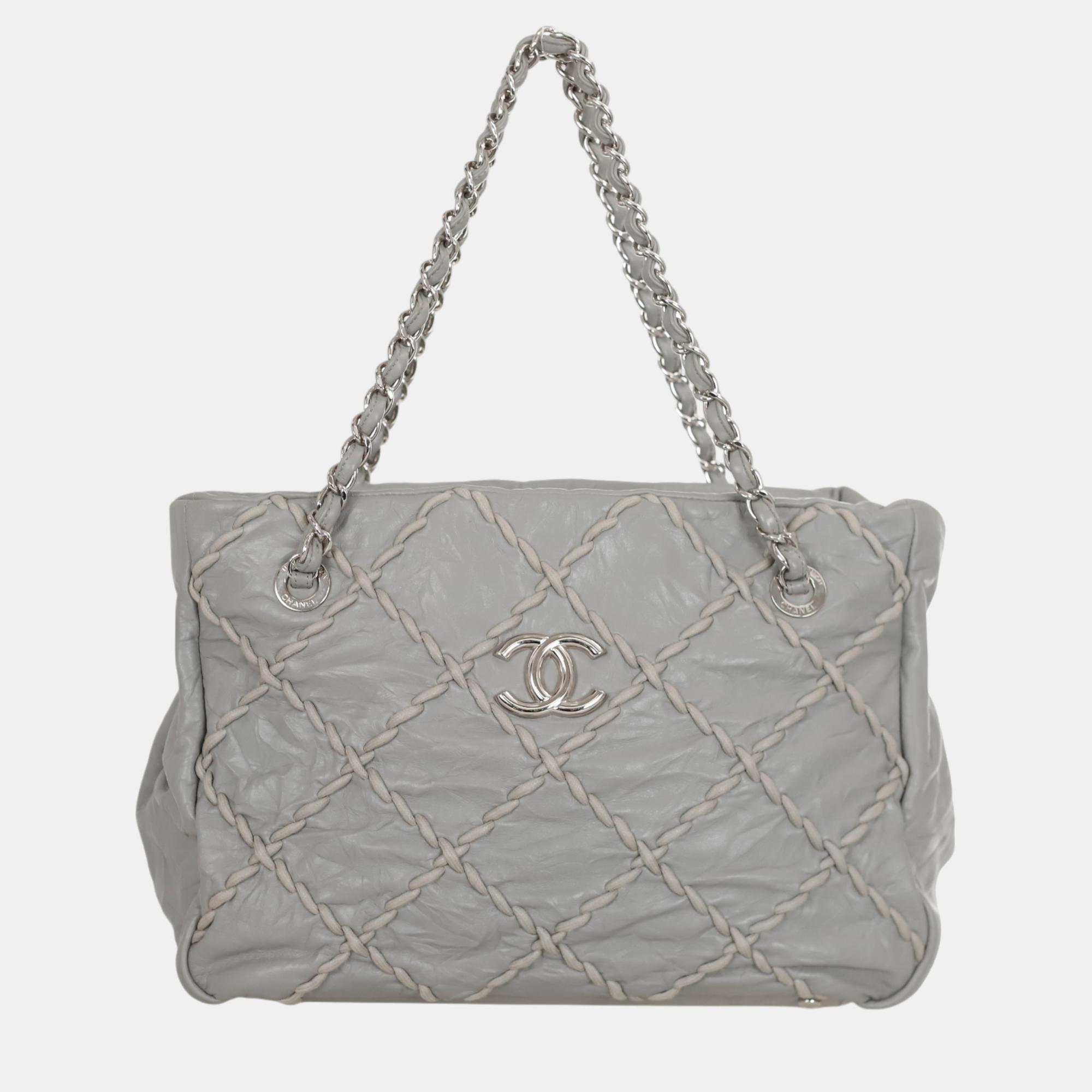 

Chanel Grey Leather Ultra Stitch Shoulder Bag