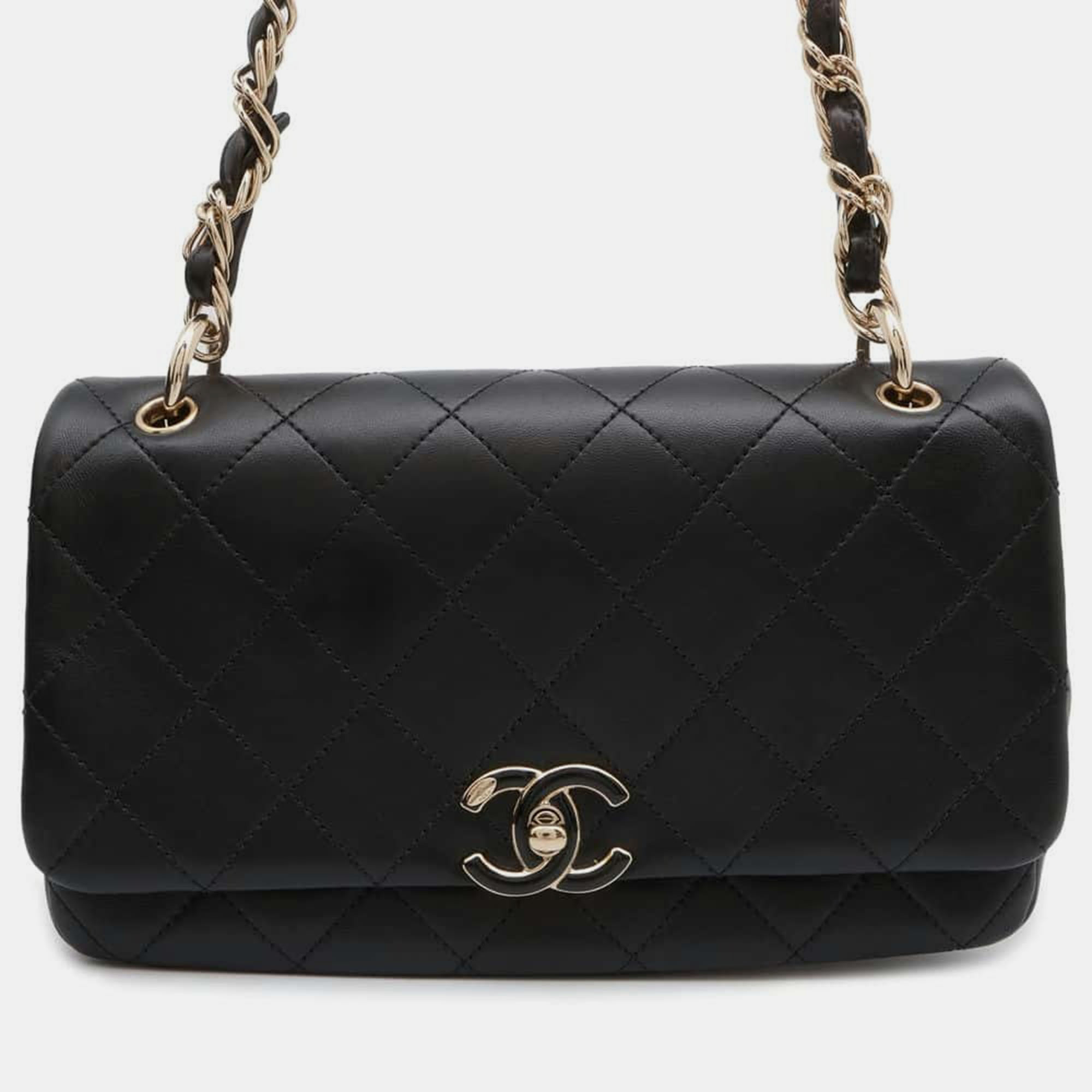 

Chanel Black Lambskin Matelasse Chain Shoulder bag