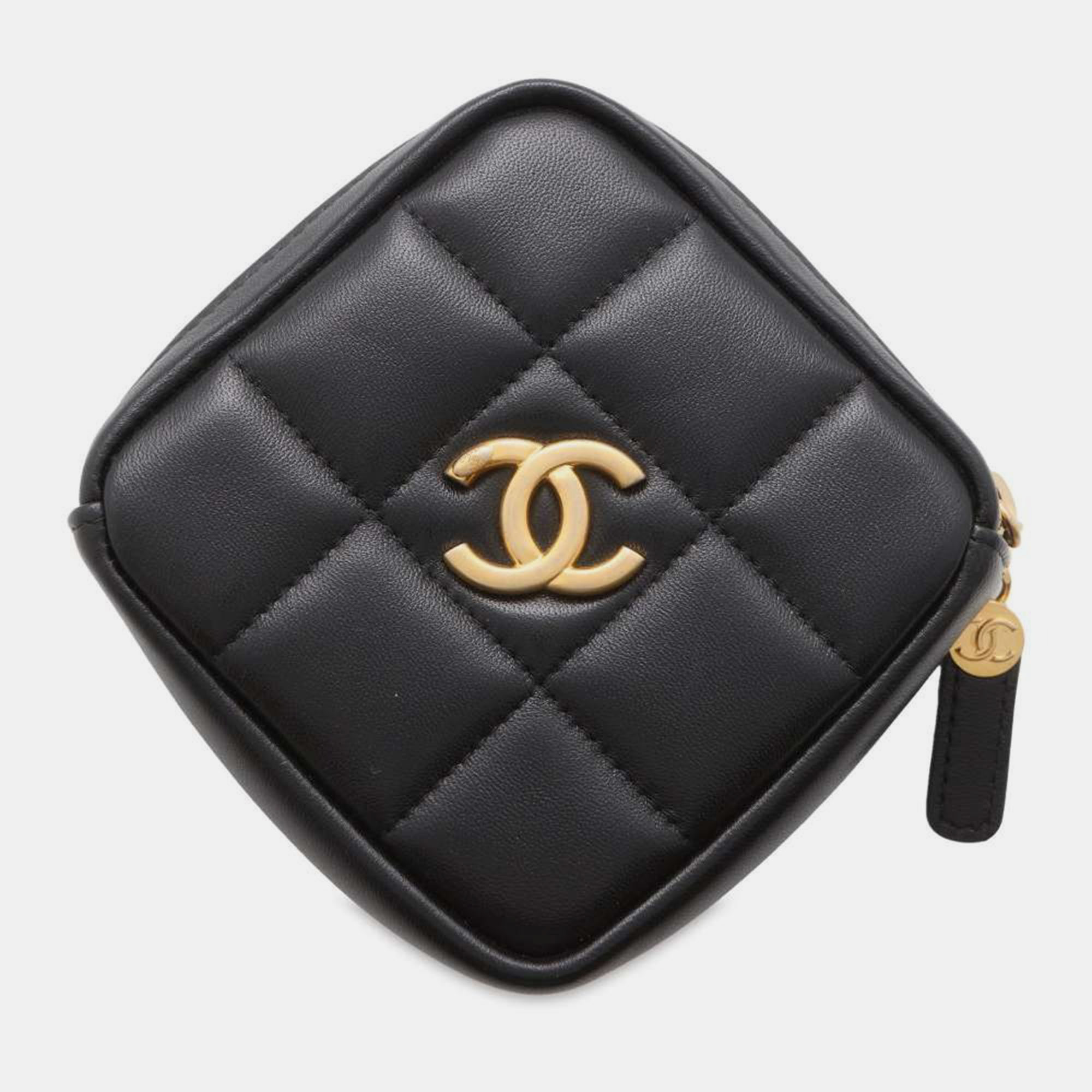 

Chanel Black Lambskin Matelasse Diamond Waist Pouch