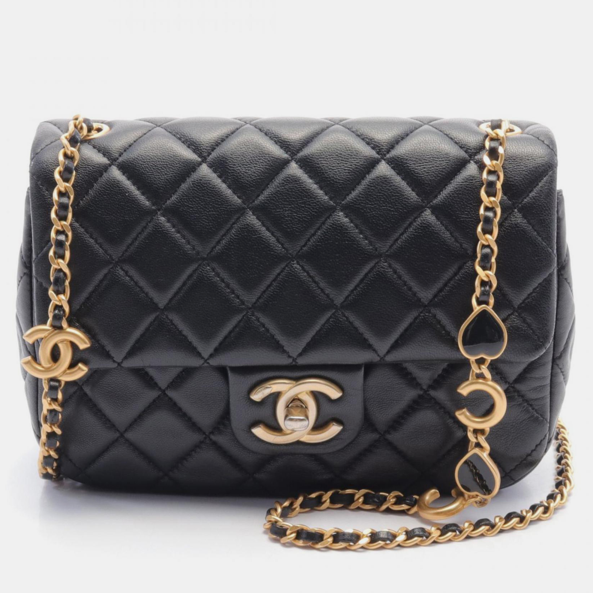 

Chanel Black Leather Matelasse Shoulder Bag