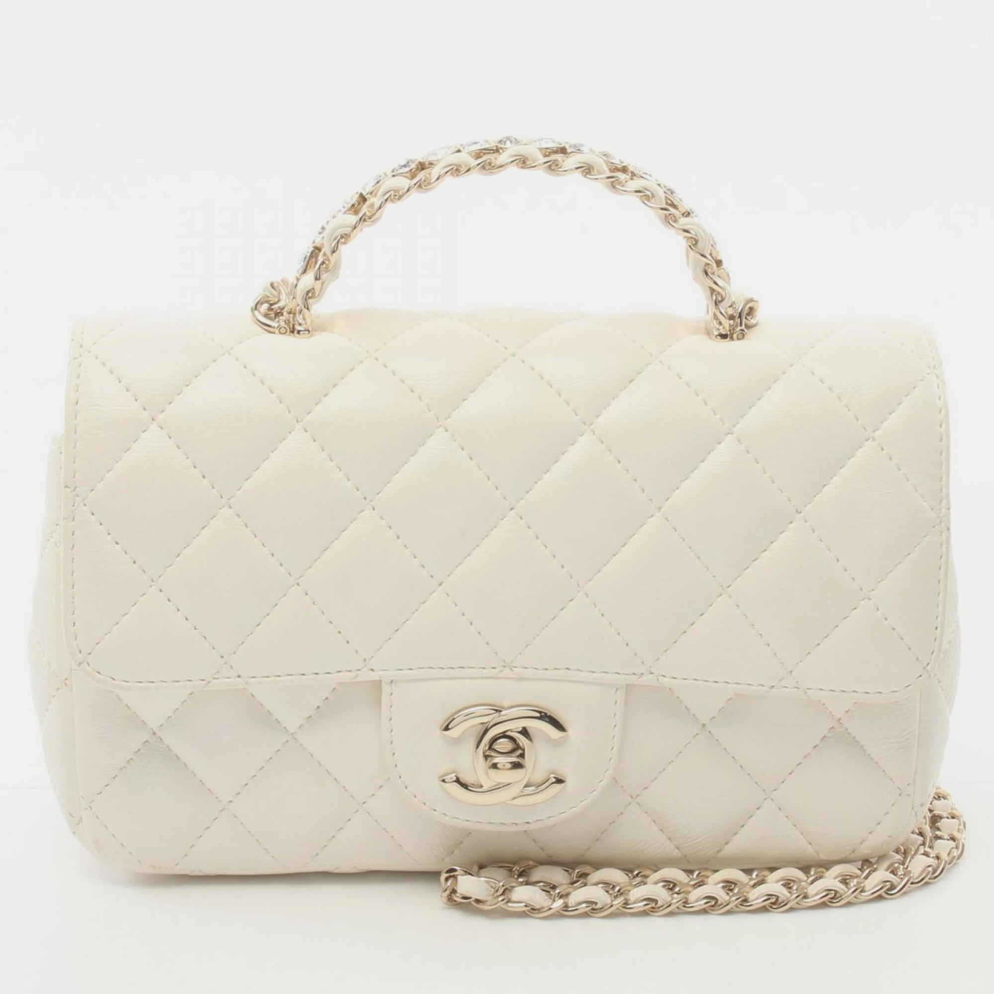 

Chanel White Lambskin Matelasse Shoulder Bag