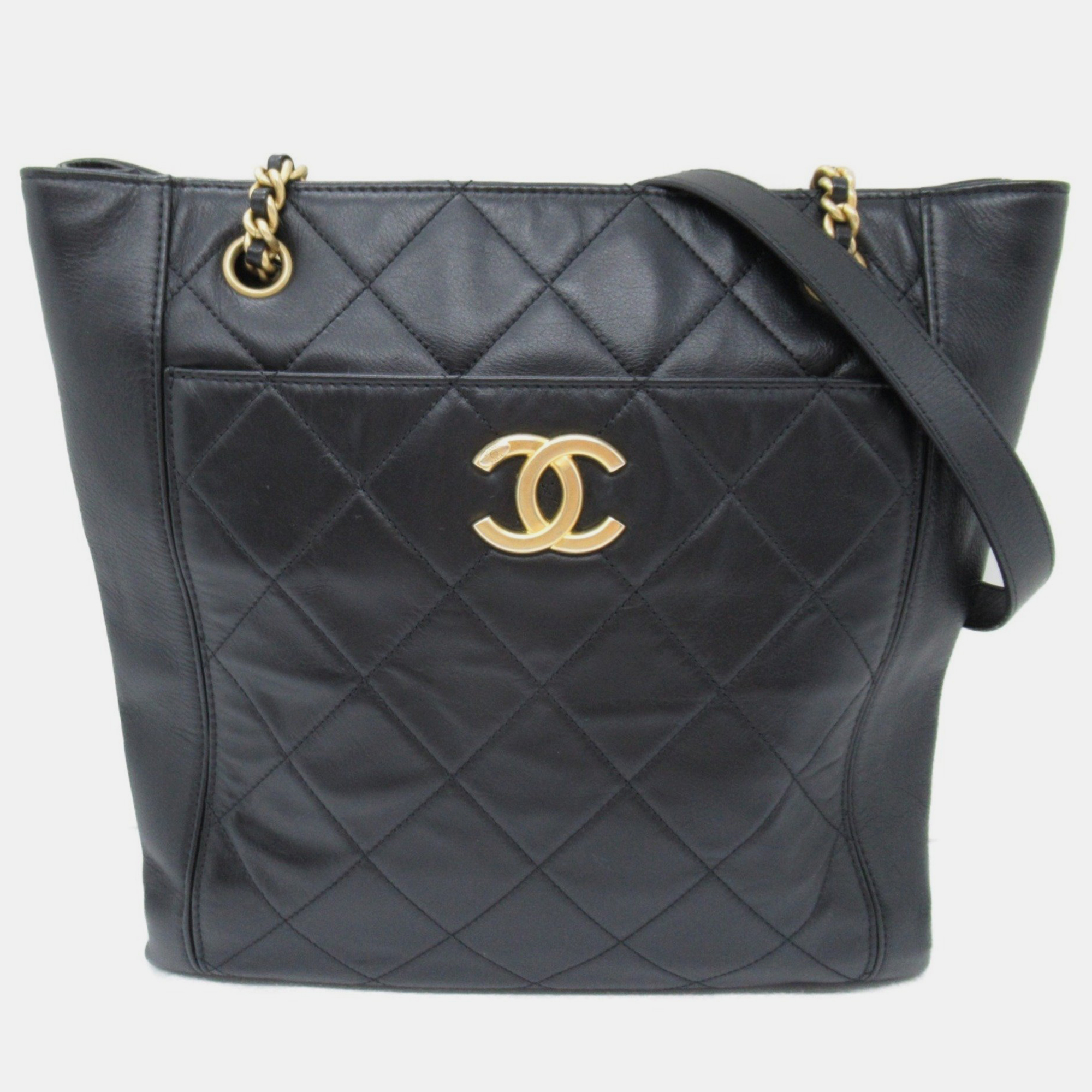 

Chanel Black Lambskin (Sheepskin) Matelasse Shoulder Tote Bag