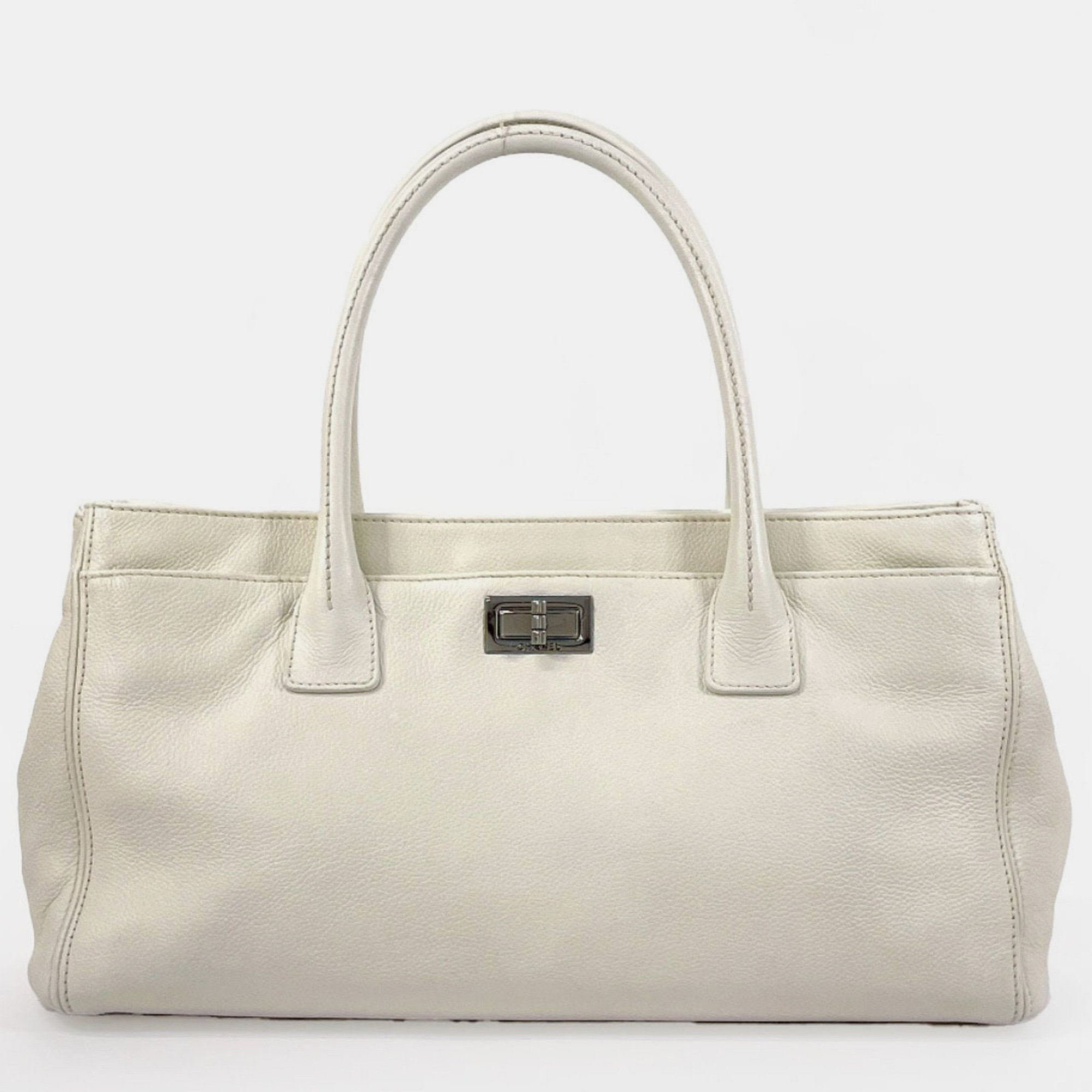 

Chanel Matte Caviar Skin White Executive Tote Bag