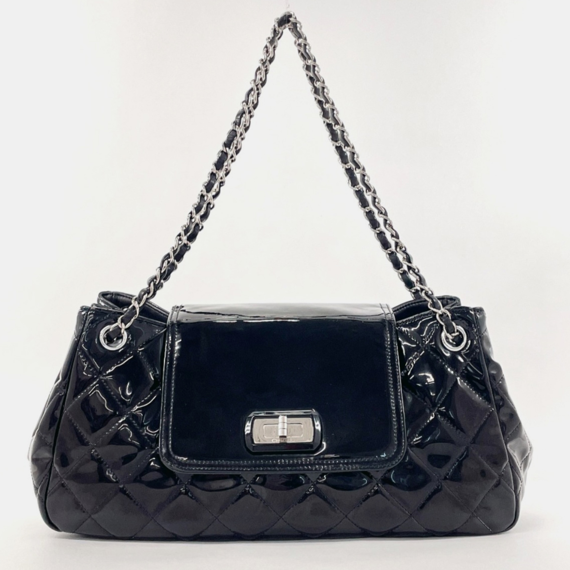 

Chanel Black Patent Leather Matelasse Chain Shoulder Bag