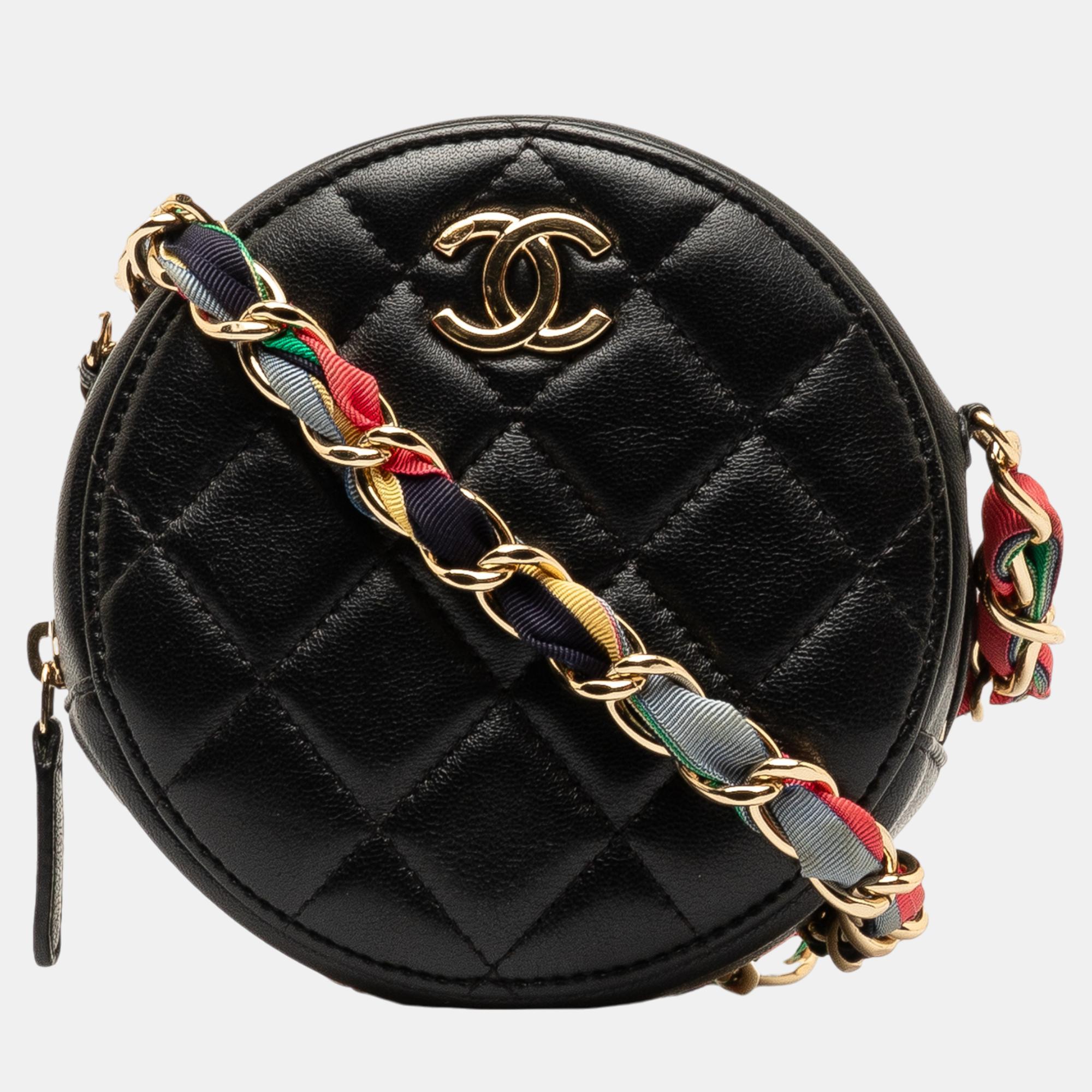 

Chanel Black CC Quilted Lambskin Ribbon Round Clutch With Chain