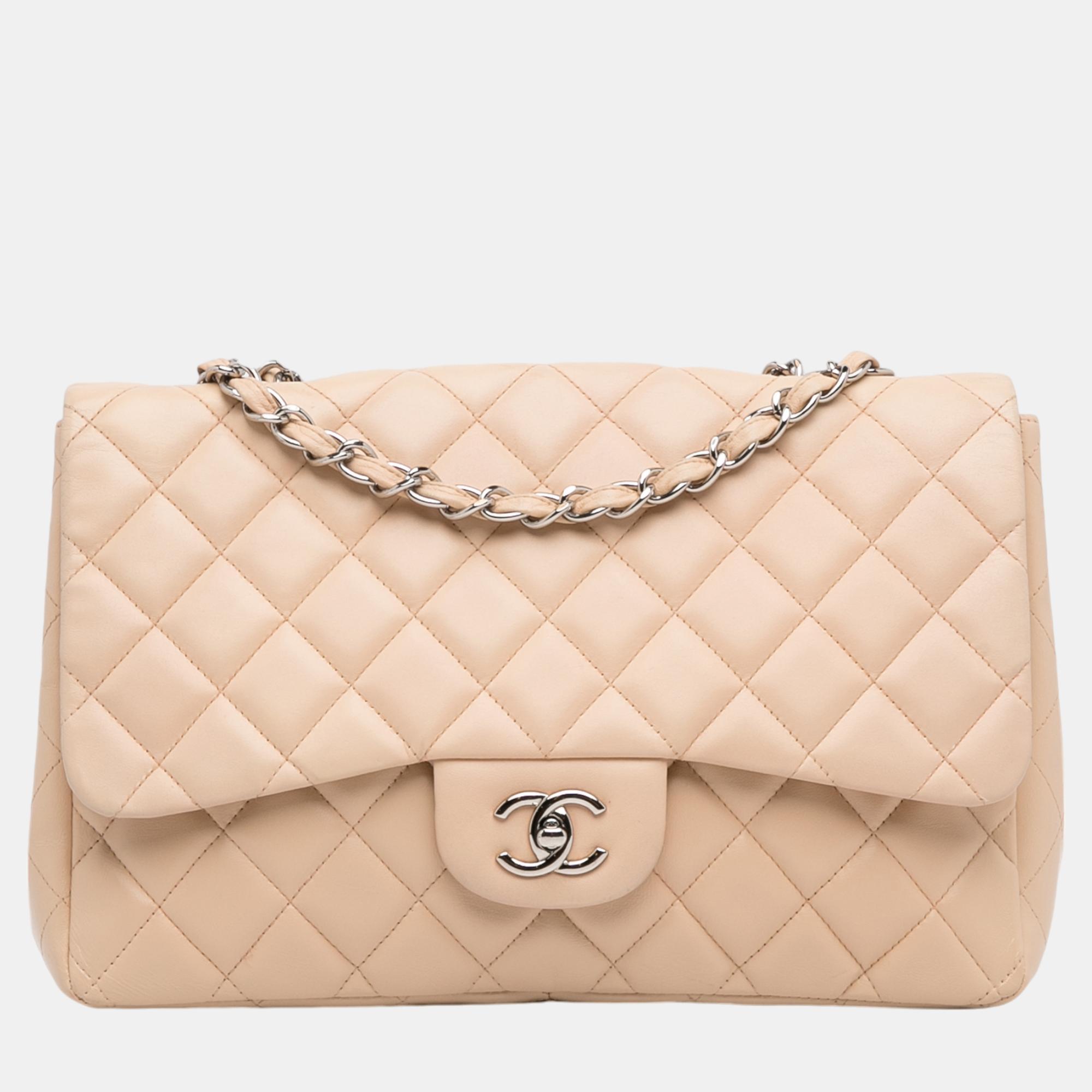 

Chanel Beige Jumbo Classic Lambskin Single Flap