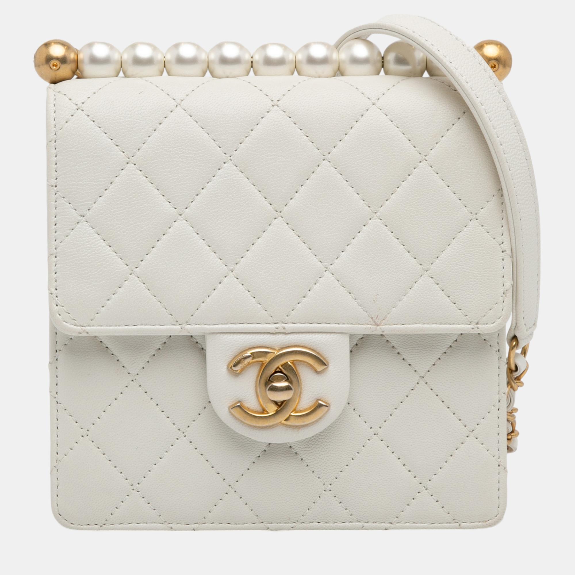 

Chanel White Small Lambskin Chic Pearls Flap