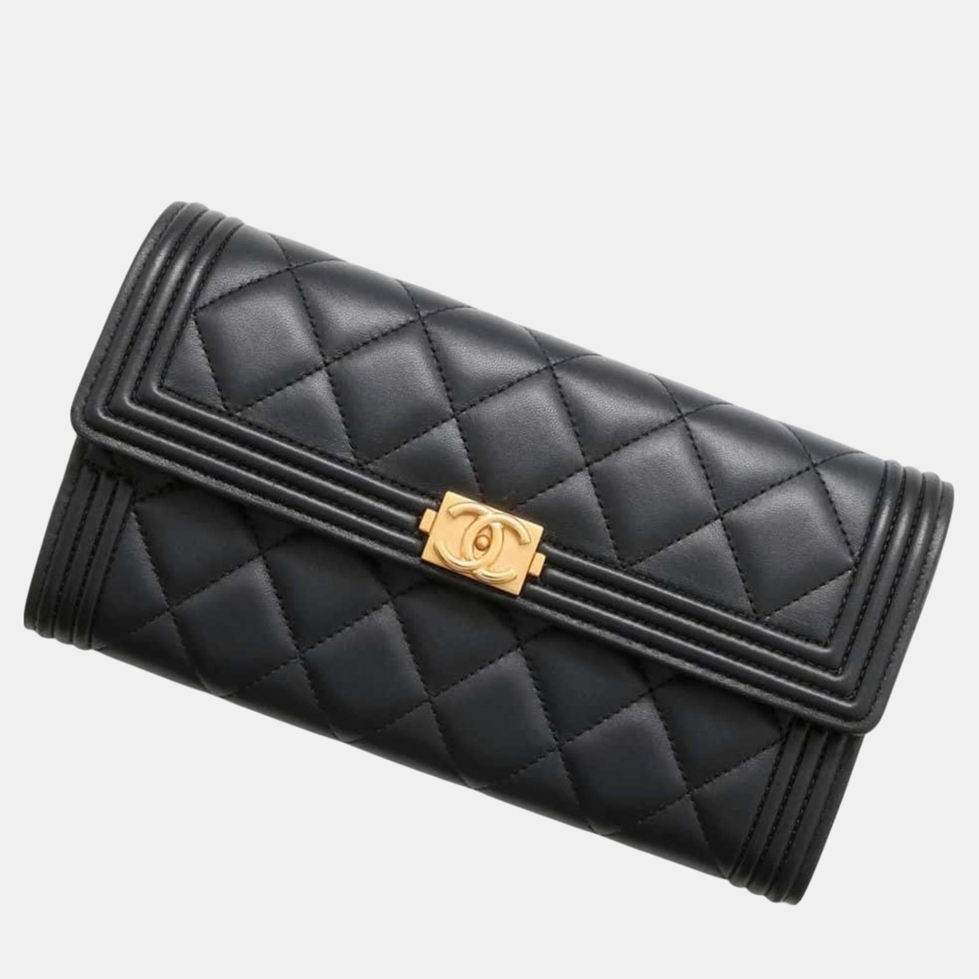 

Chanel Black Lambskin Boy Coco Mark Matelasse Bi-fold Long Wallet