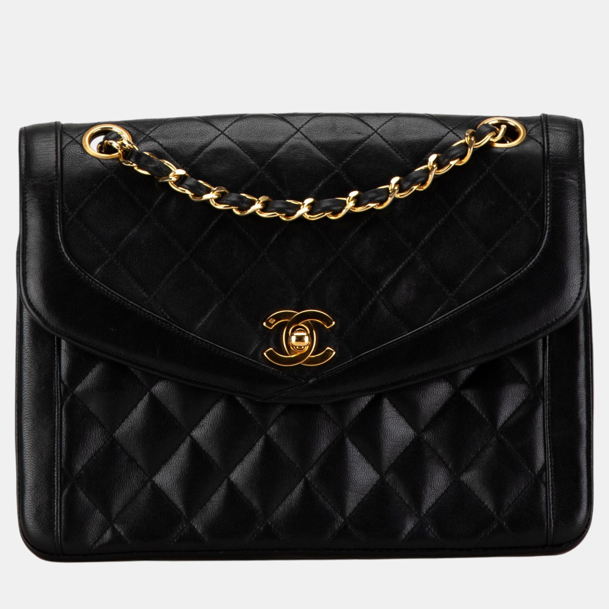 

Chanel CC Quilted Lambskin Single Flap, Black