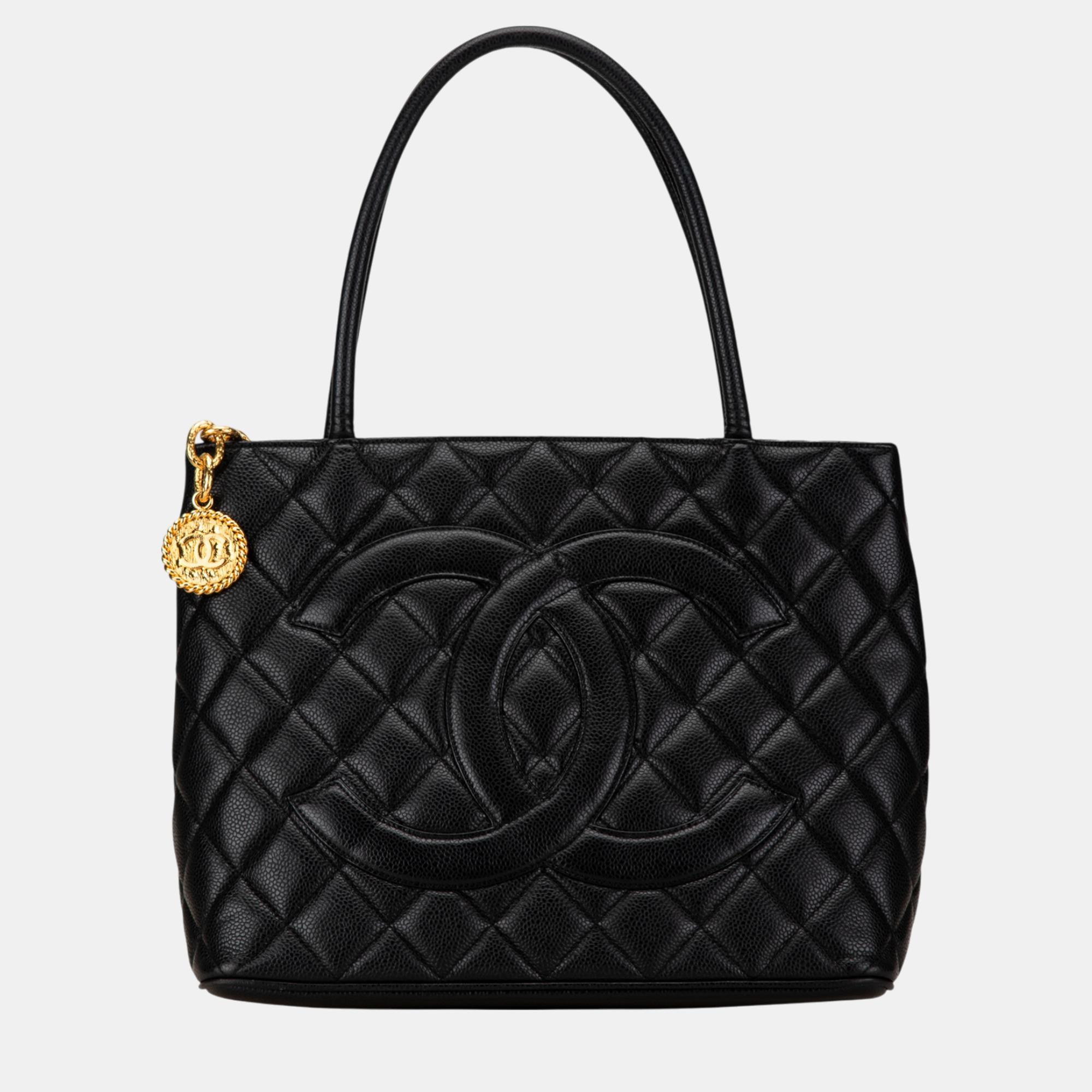 

Chanel Caviar Medallion Tote, Black