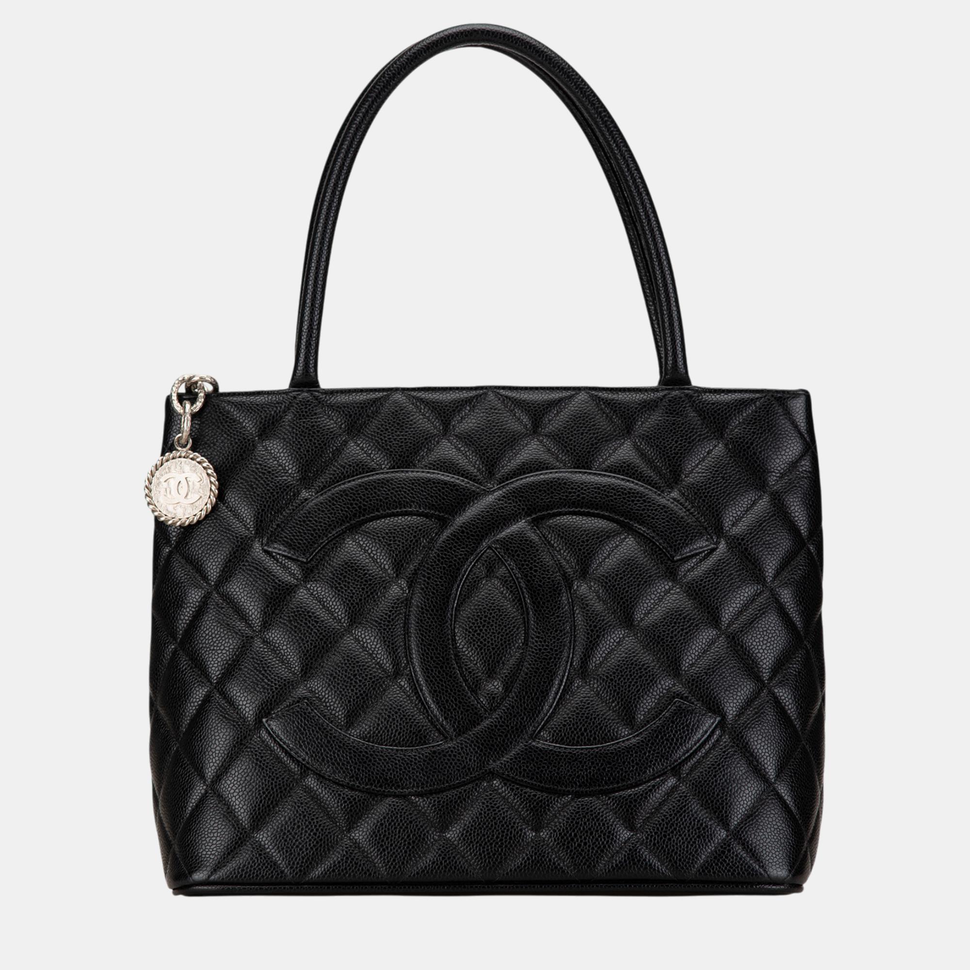 

Chanel Caviar Medallion Tote, Black