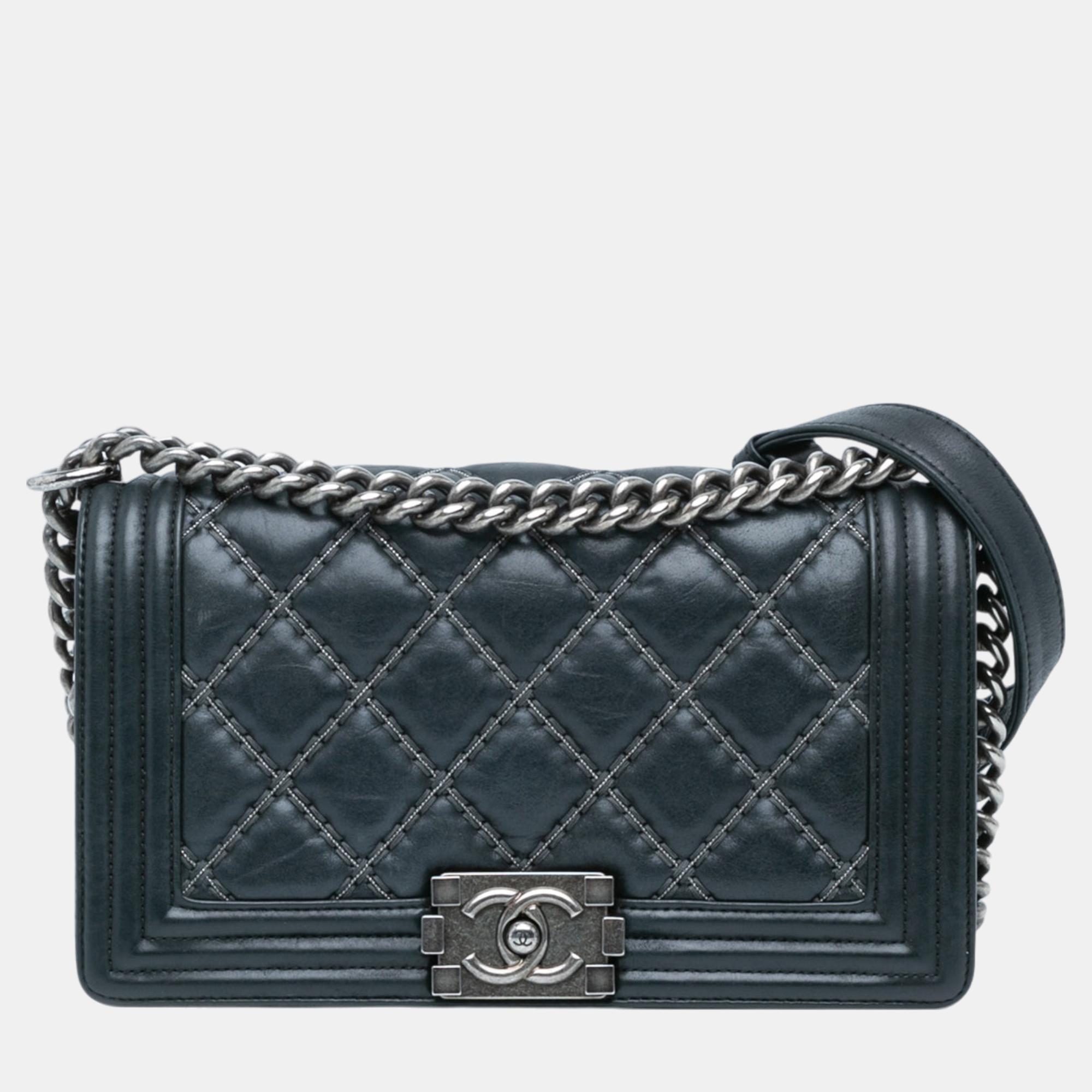 

Chanel Blue Medium Iridescent Calfskin Double Stitch Boy Flap