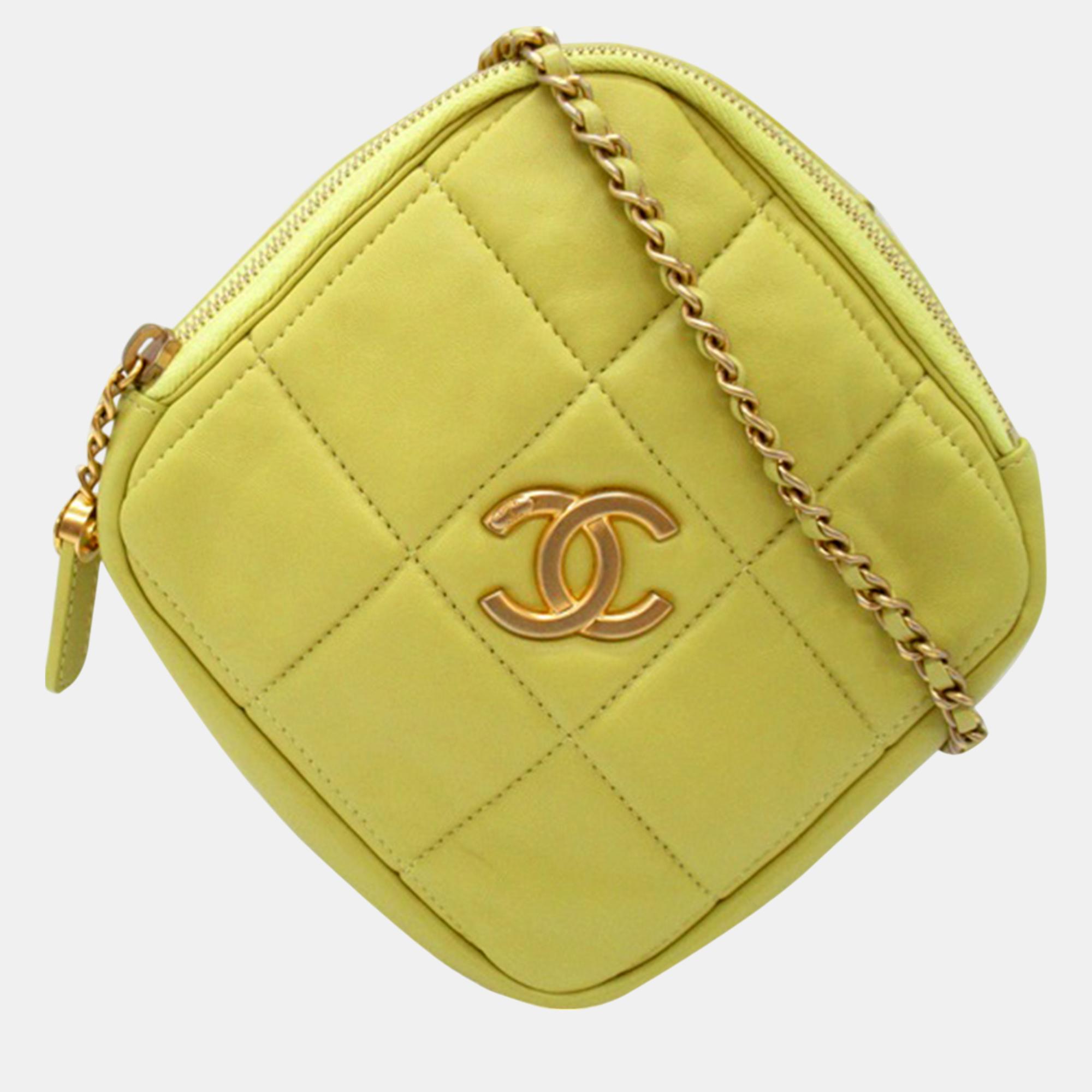 

Chanel Yellow CC Quilted Lambskin Diamond Clutch with Chain