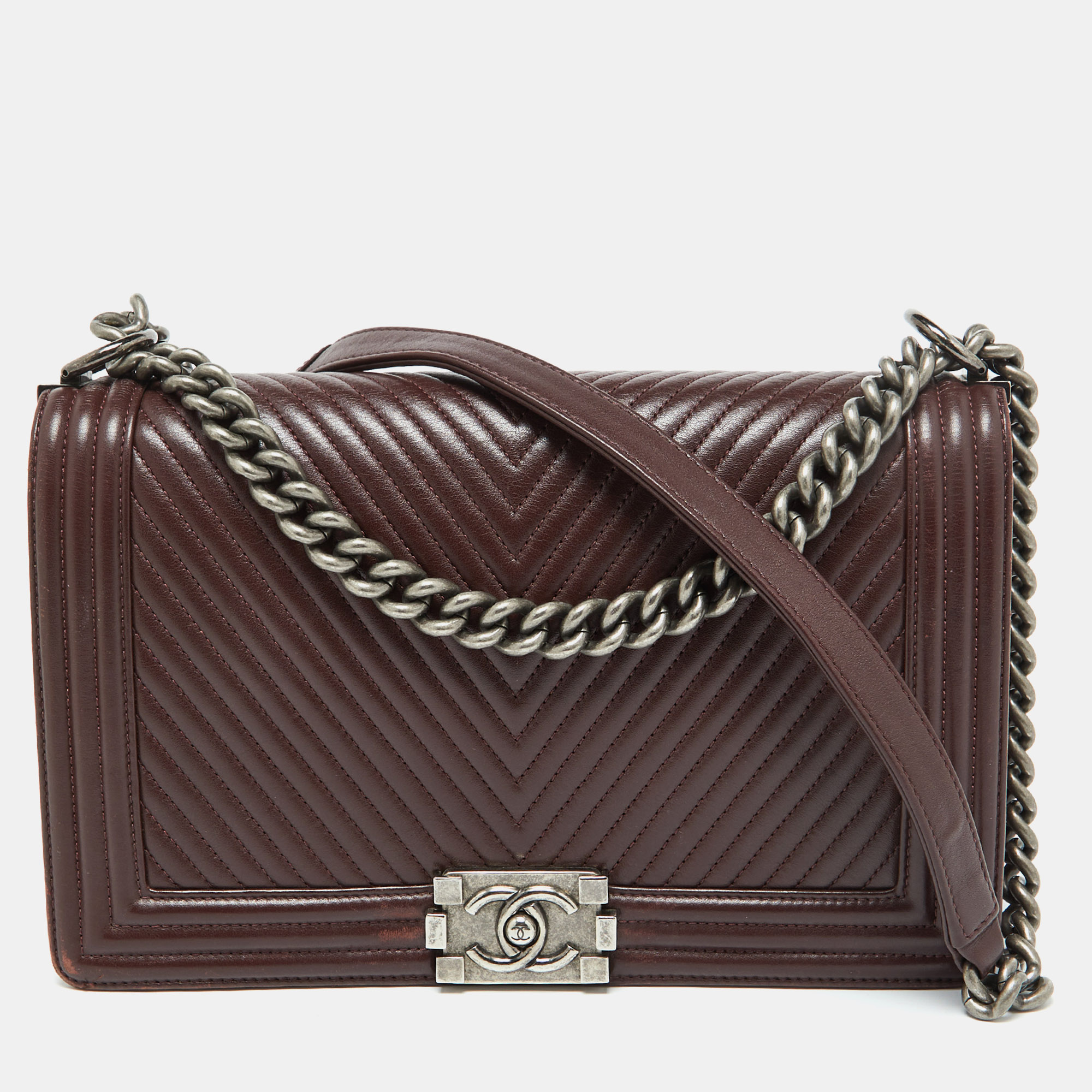 

Chanel Burgundy Chevron Quilted Leather New Medium Boy Flap Bag