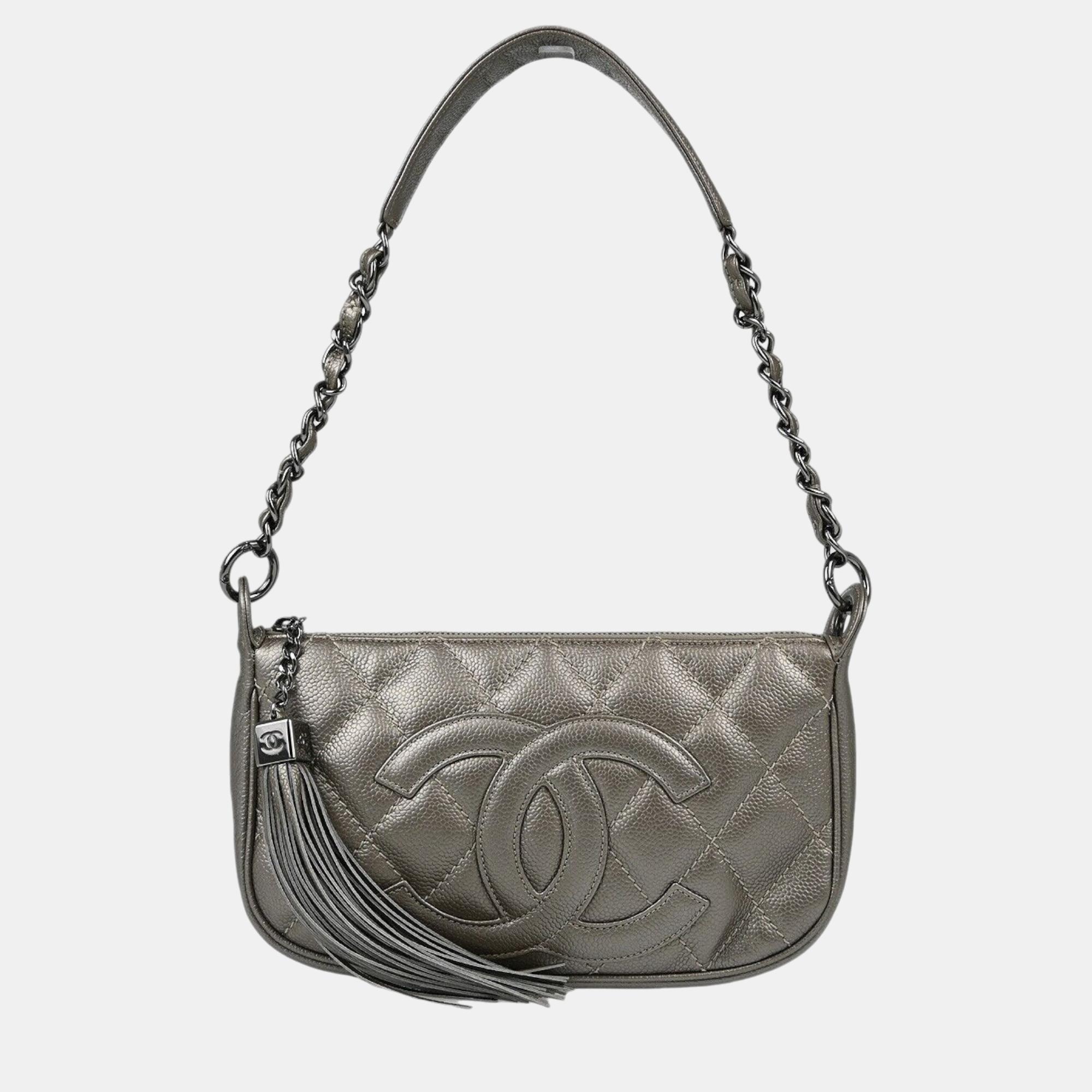 

Chanel Silver Calfskin Chain Handbag