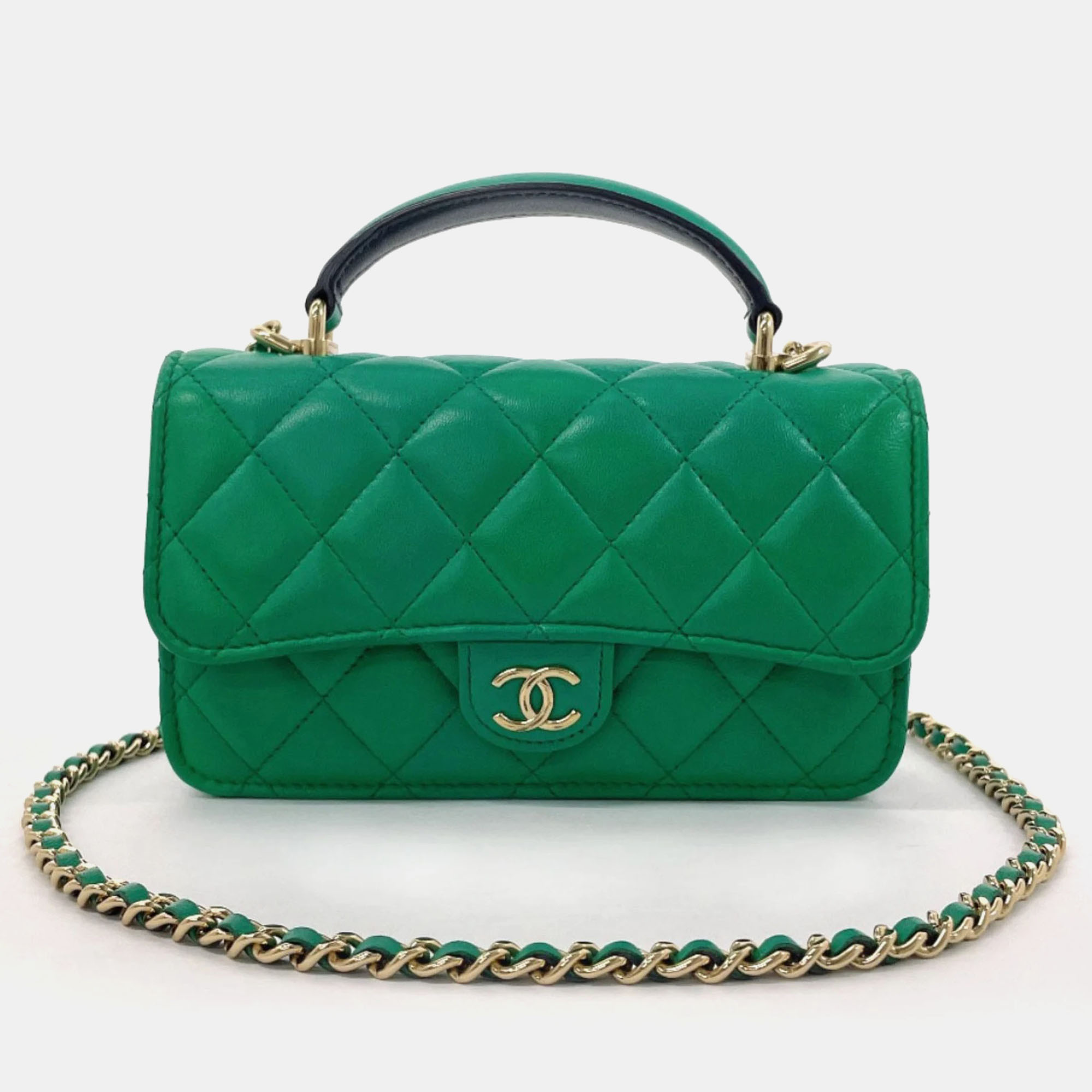 

Chanel Green Lambskin Matelasse Flap Phone Case Shoulder Bag
