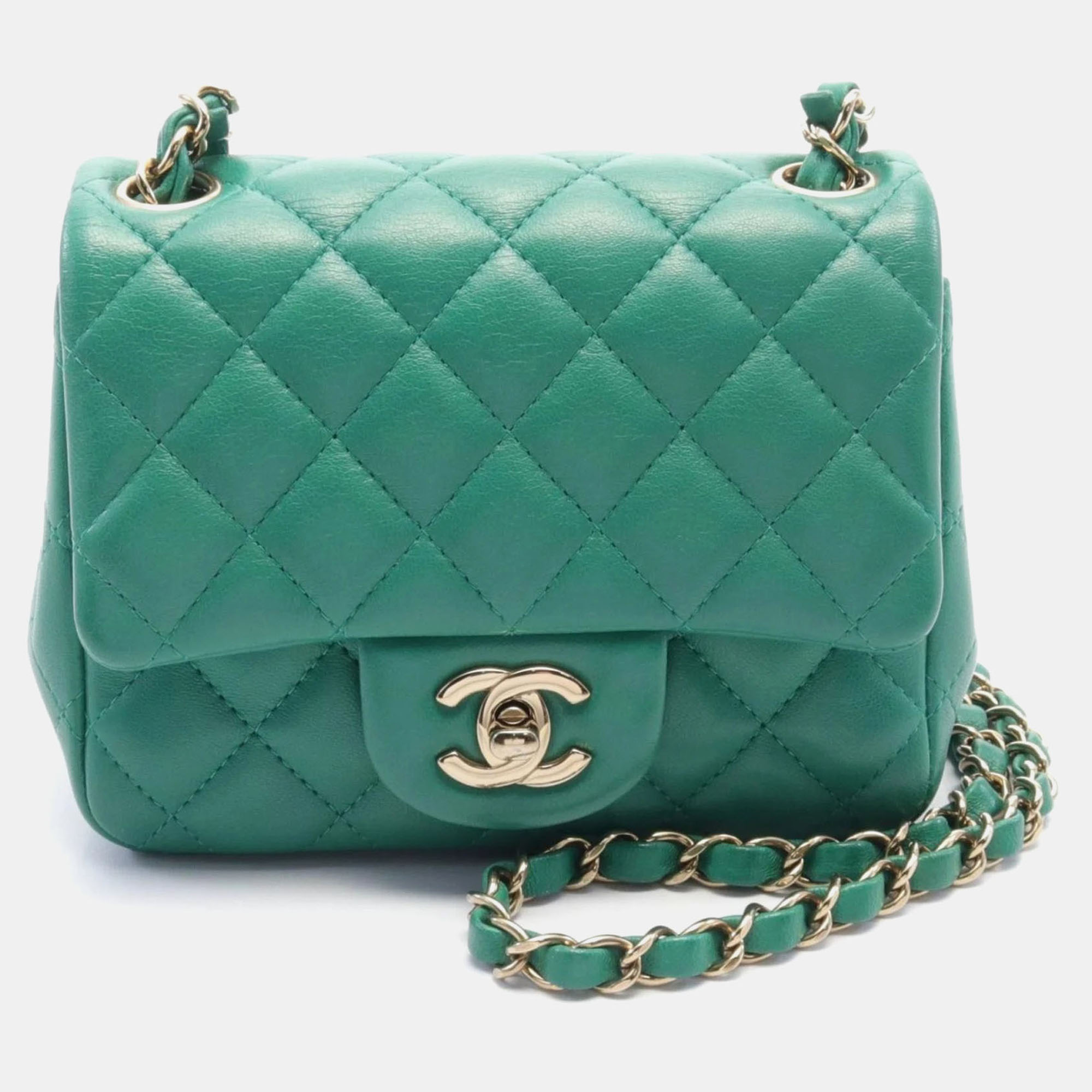 

Chanel Green Leather Matelasse Shoulder Bag