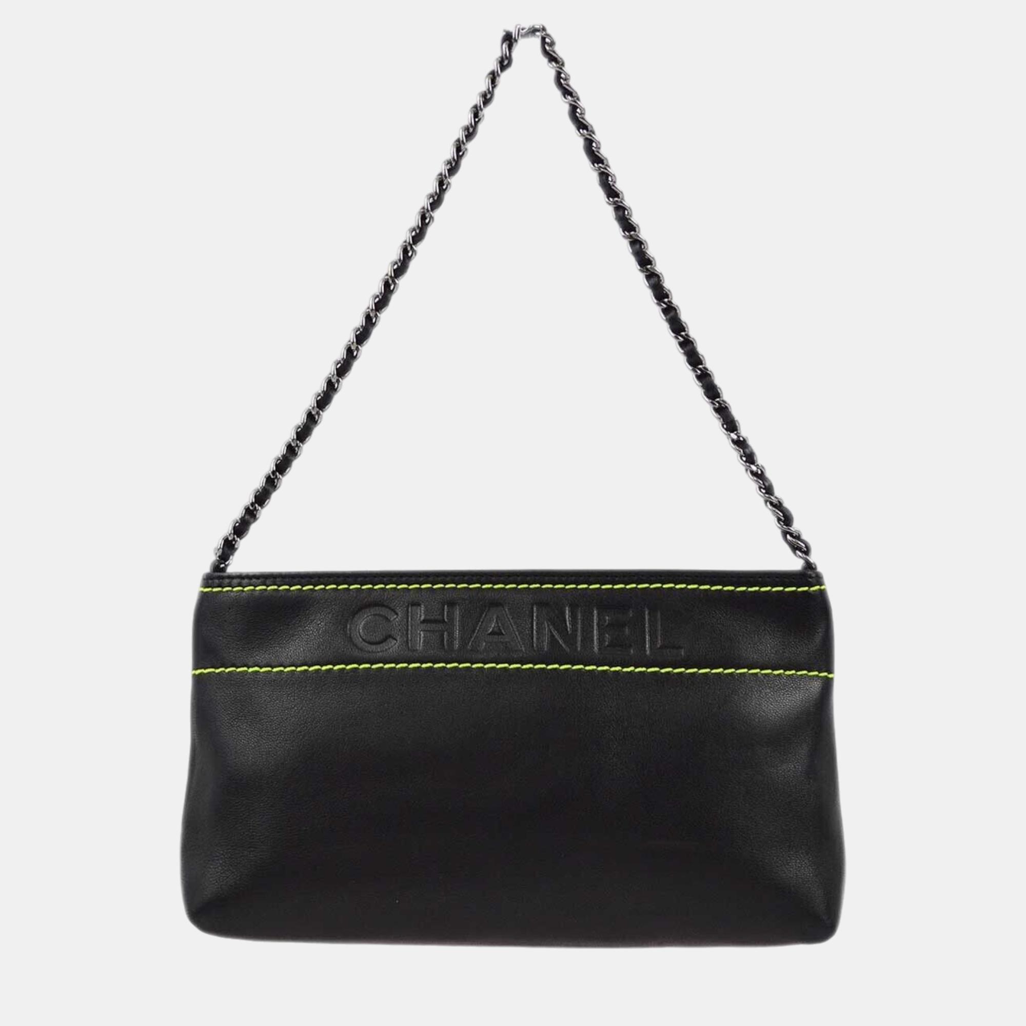 

Chanel Black Lambskin Chain Handbag