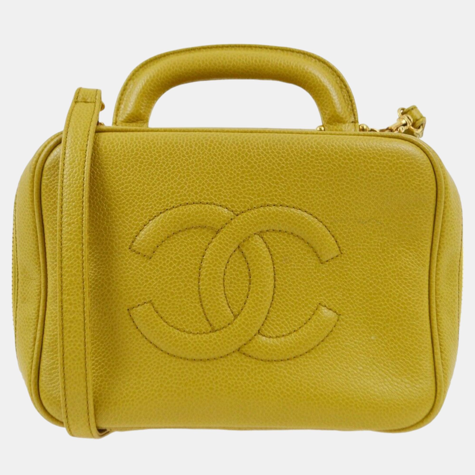 

Chanel Light Green Calfskin Vanity Handbag