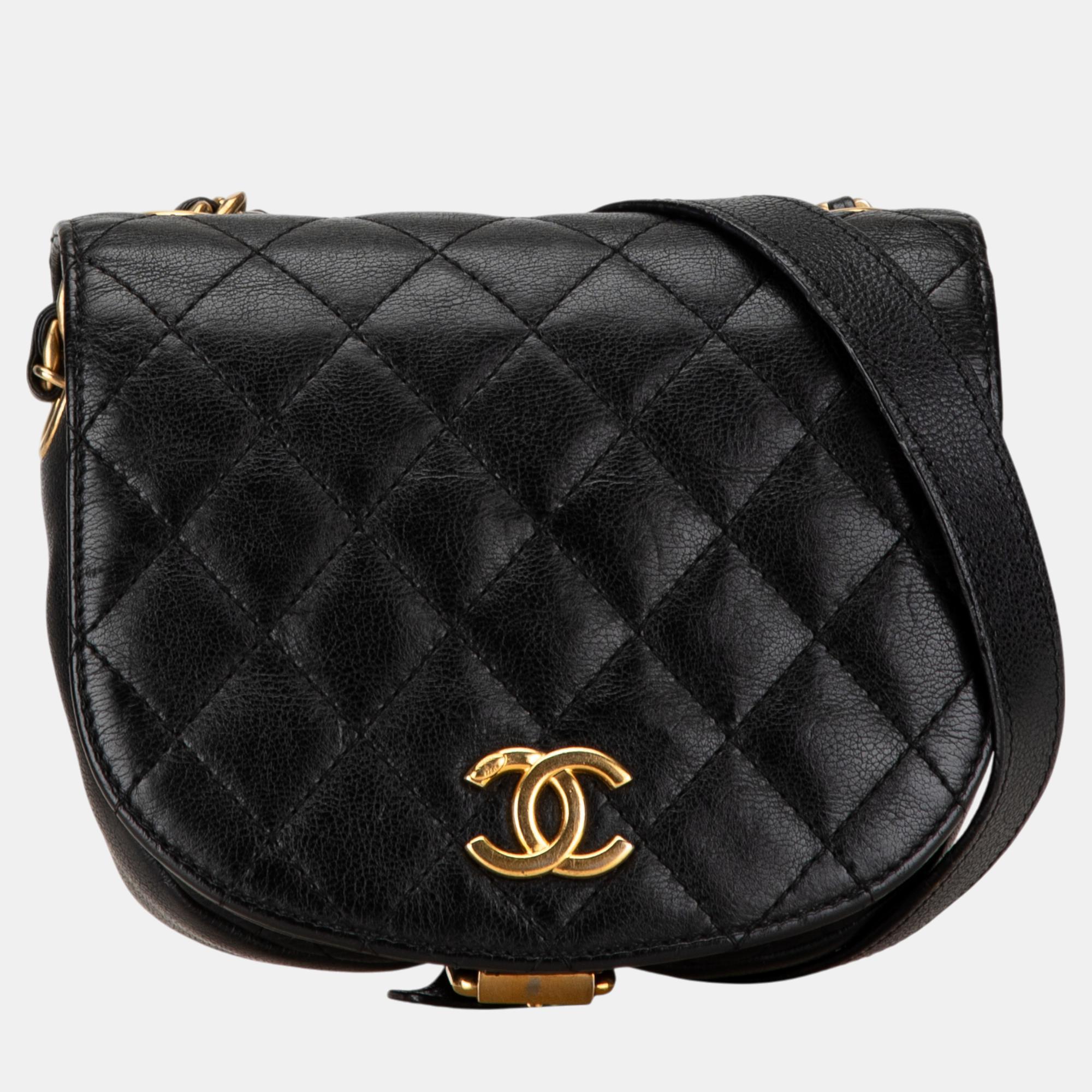 

Chanel Black Quilted Grained Calfskin Casual Trip Messenger