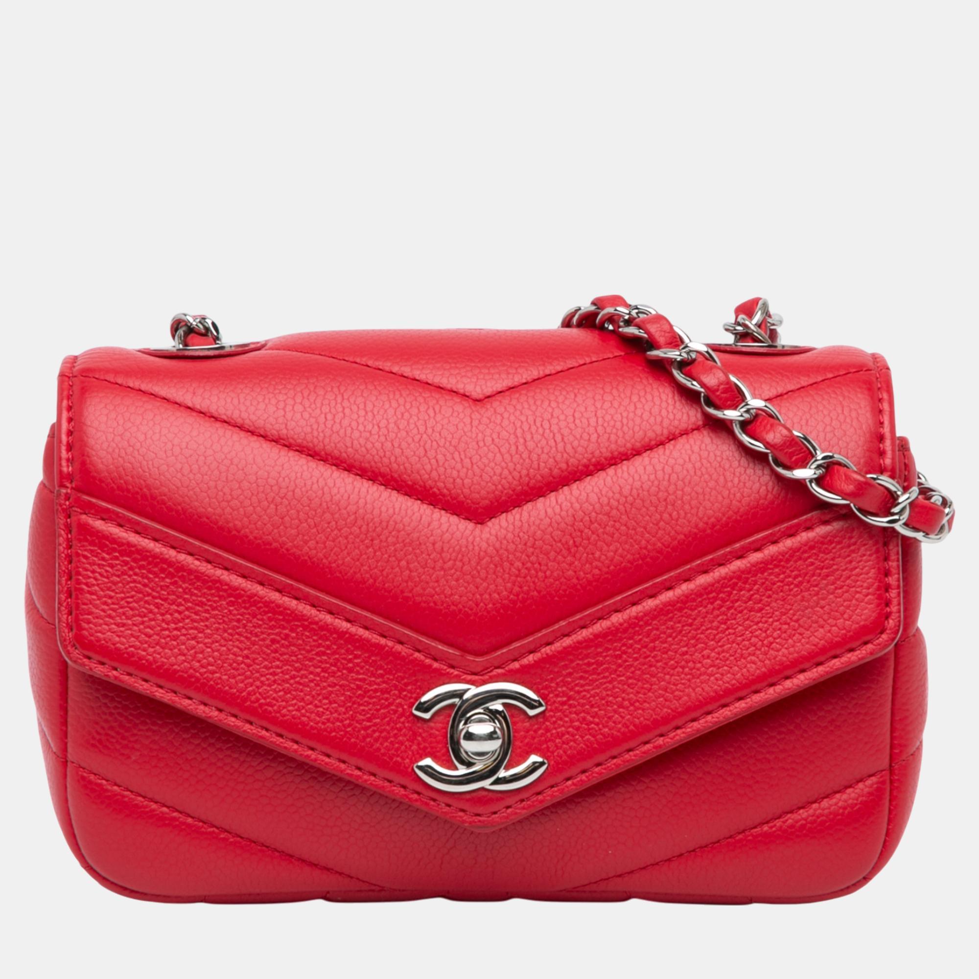 

Chanel Red Mini Caviar Chevron Data Center Envelope Flap Bag