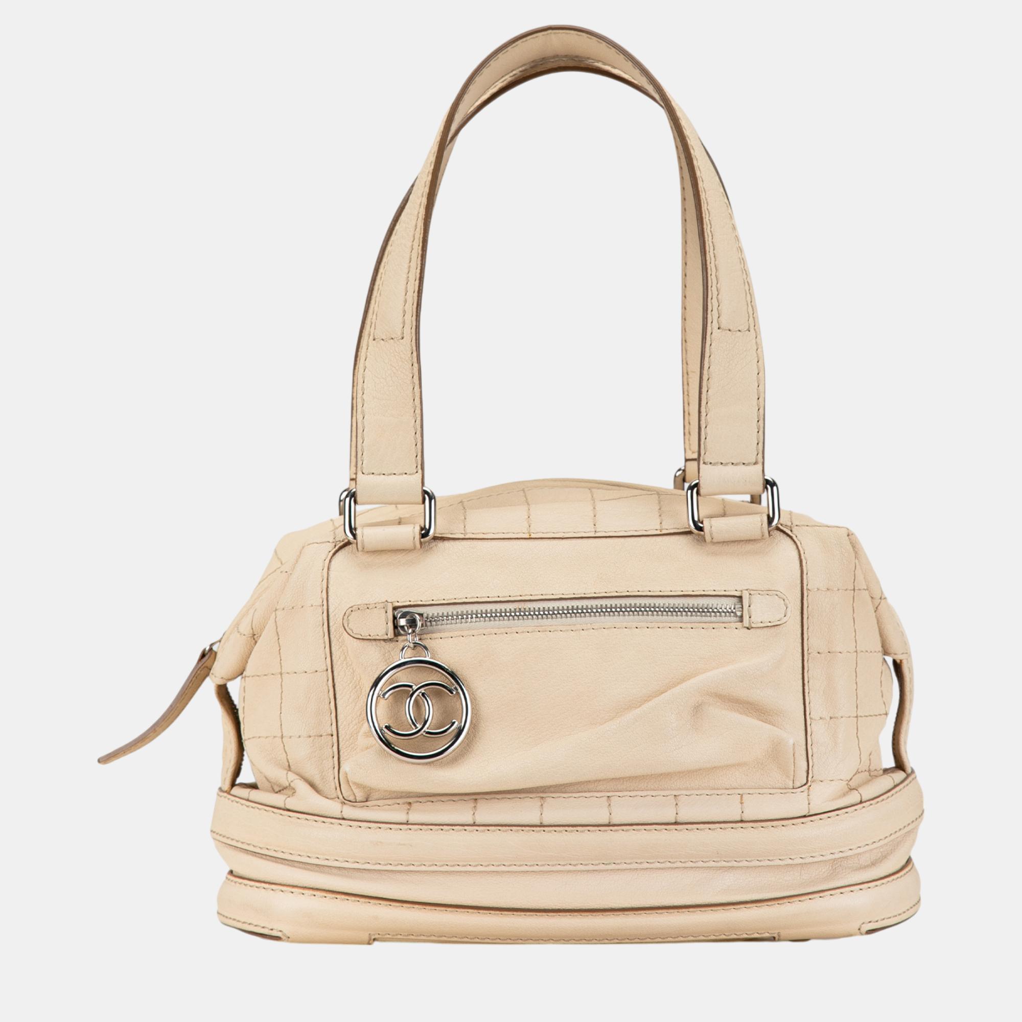 

Chanel Beige Goatskin Square Stitch Essential Bowler