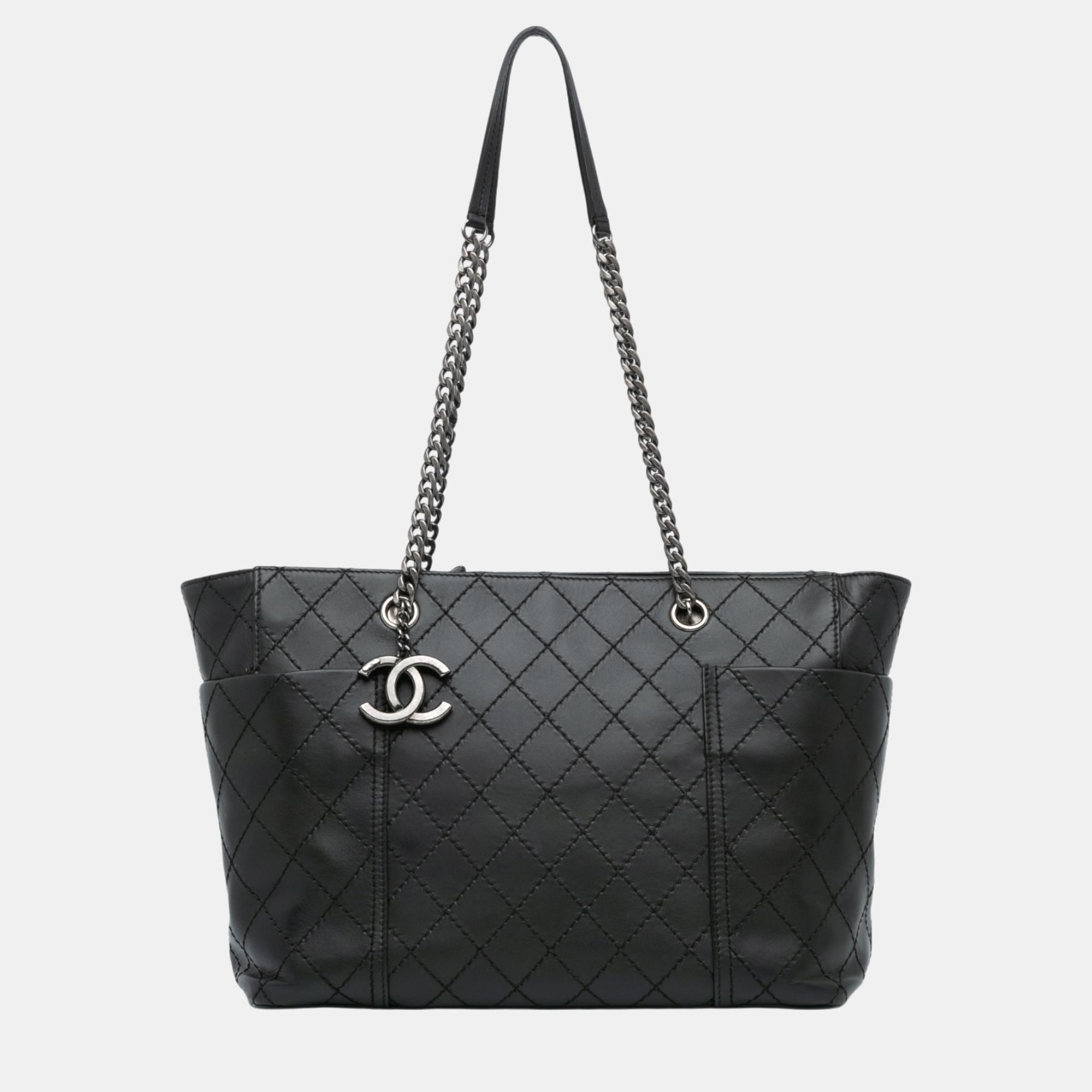 

Chanel Black Medium CC Stitched Calfskin Pocket Zipped Chain Tote