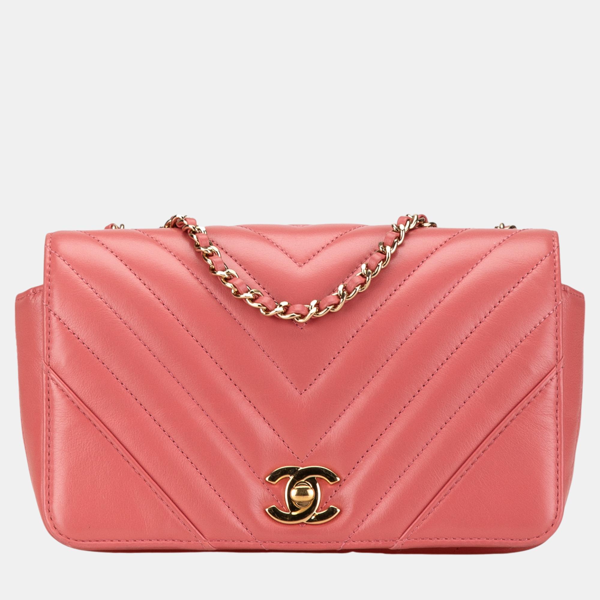 

Chanel Pink Mini Chevron Calfskin Statement Flap