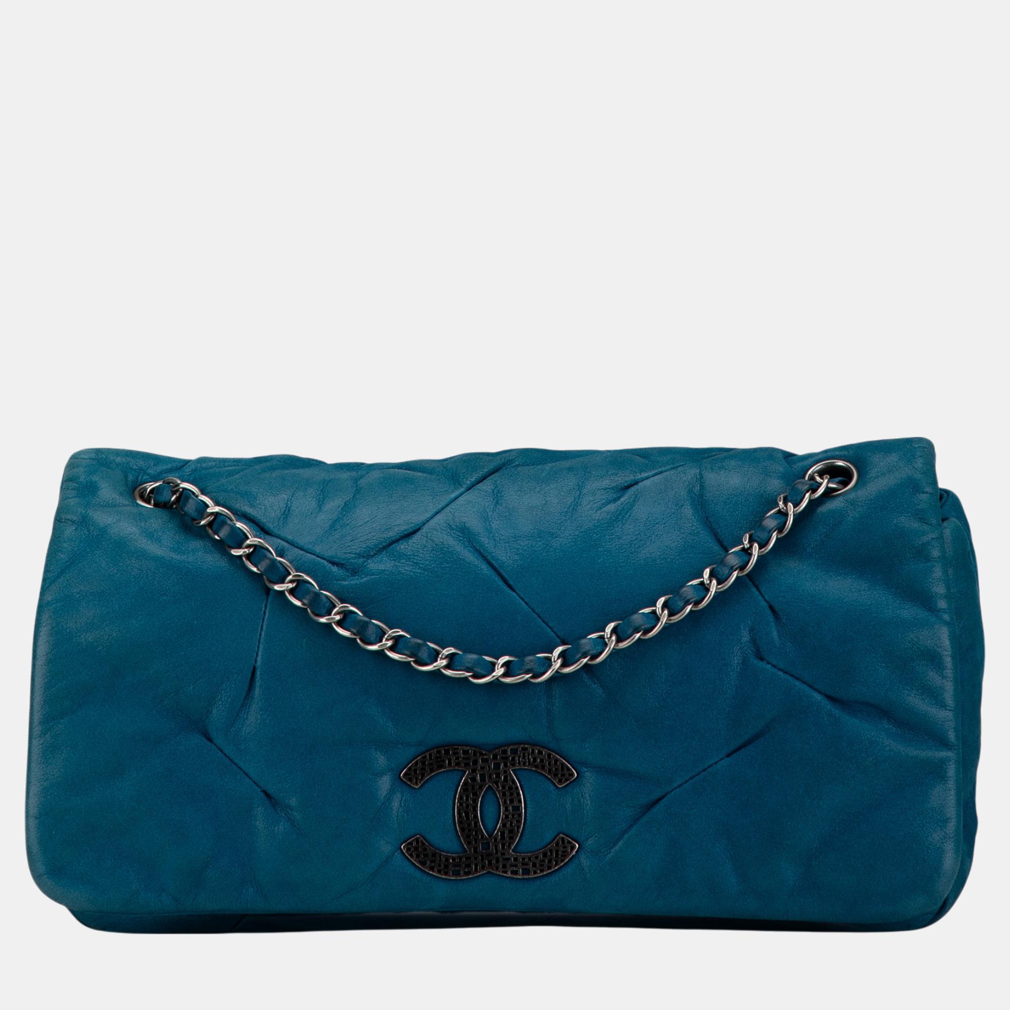 

Chanel Blue Iridescent Calfskin East West Glint Flap