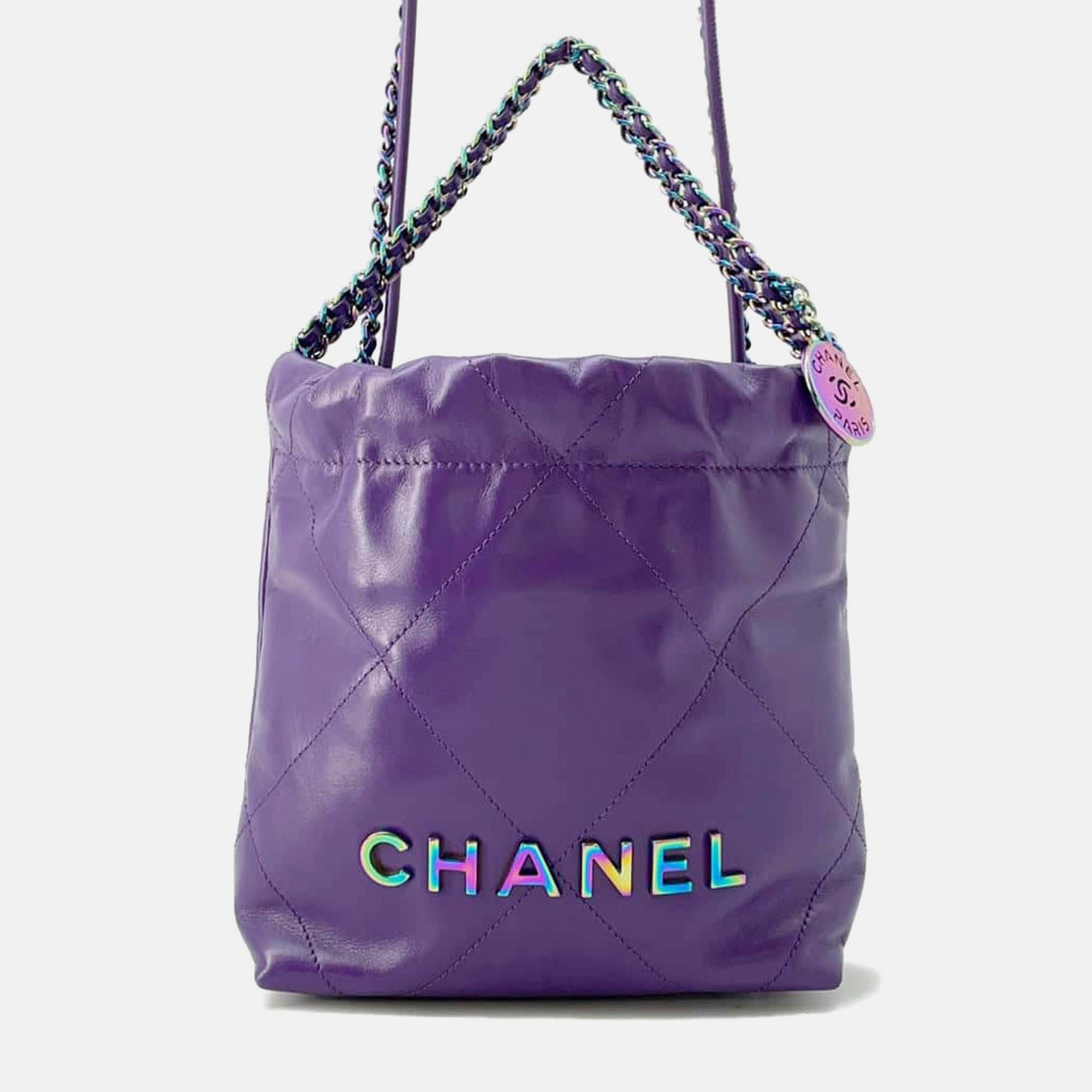 

Chanel Purple Shiny Calf Leather Chanel 22 Handbag Size Mini