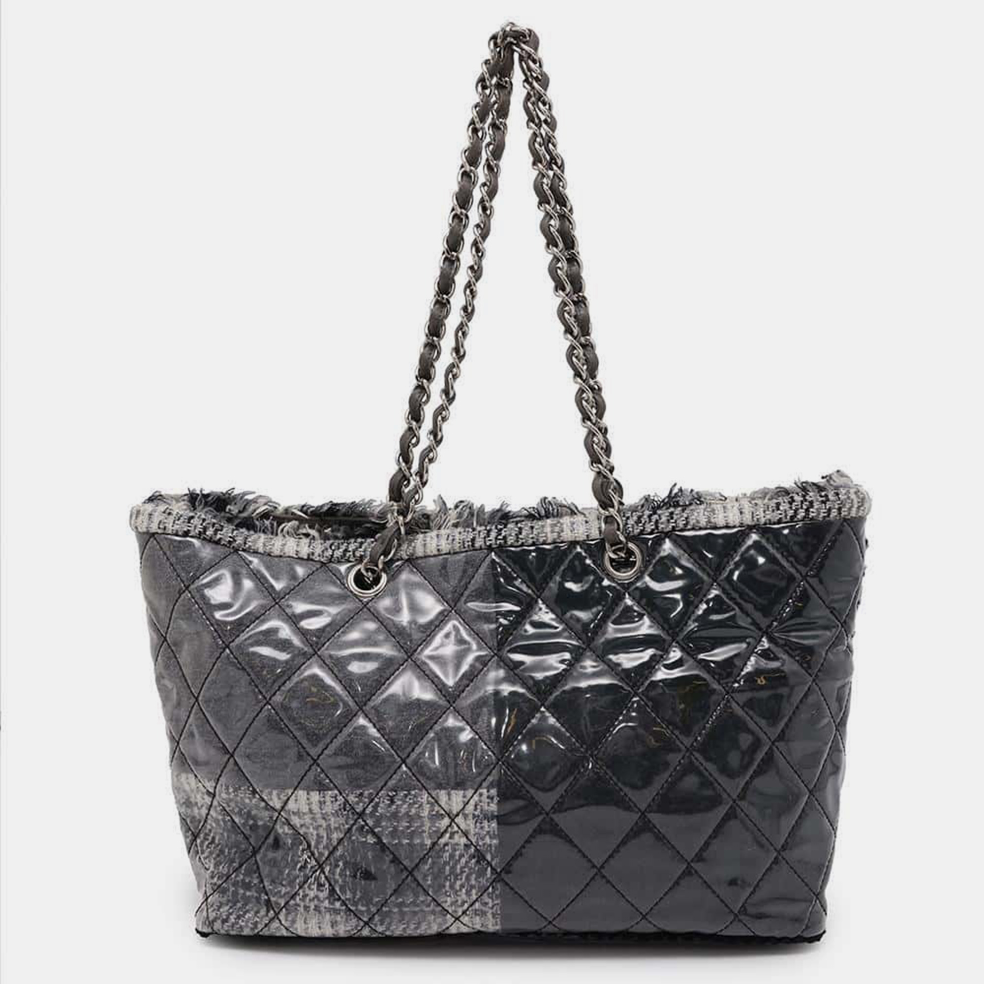 

Chanel Black/Gray Plastics Leather Matelasse Chain Tote Bag