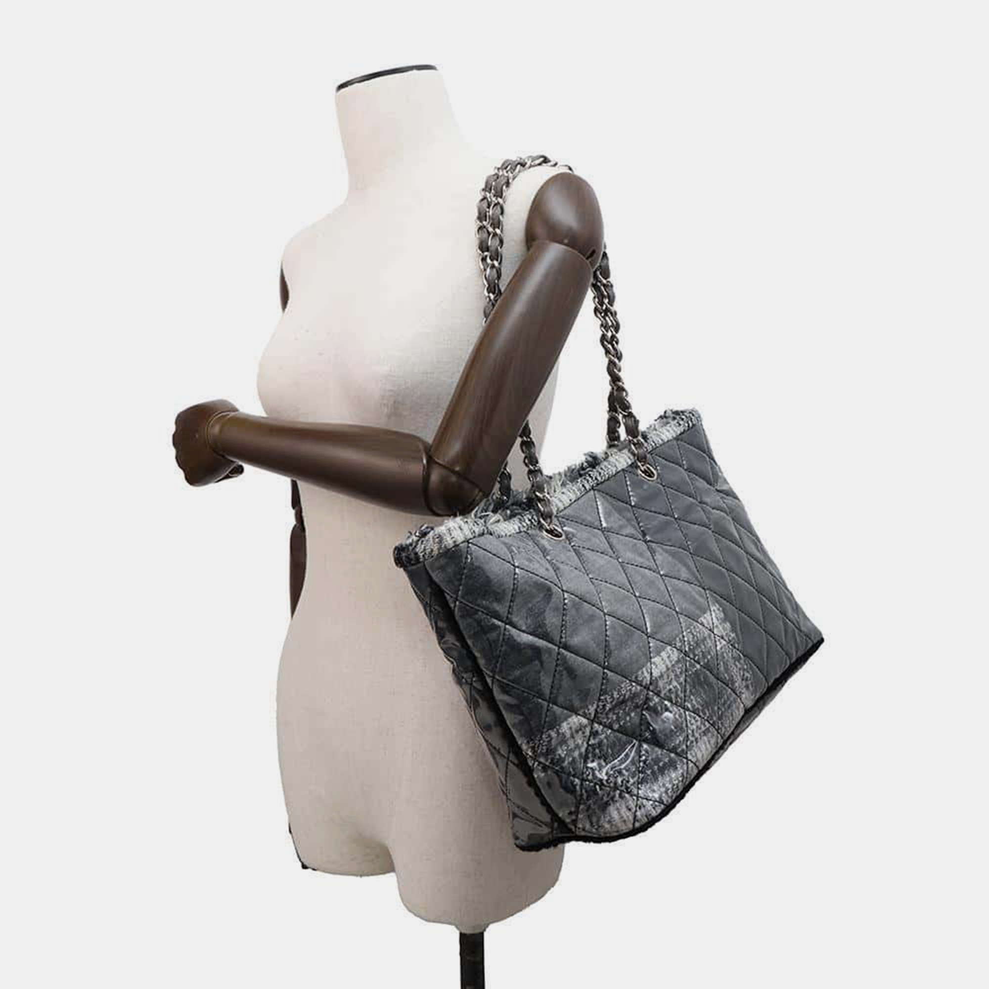 Chanel Black/Gray Plastics Leather Matelasse Chain Tote Bag 