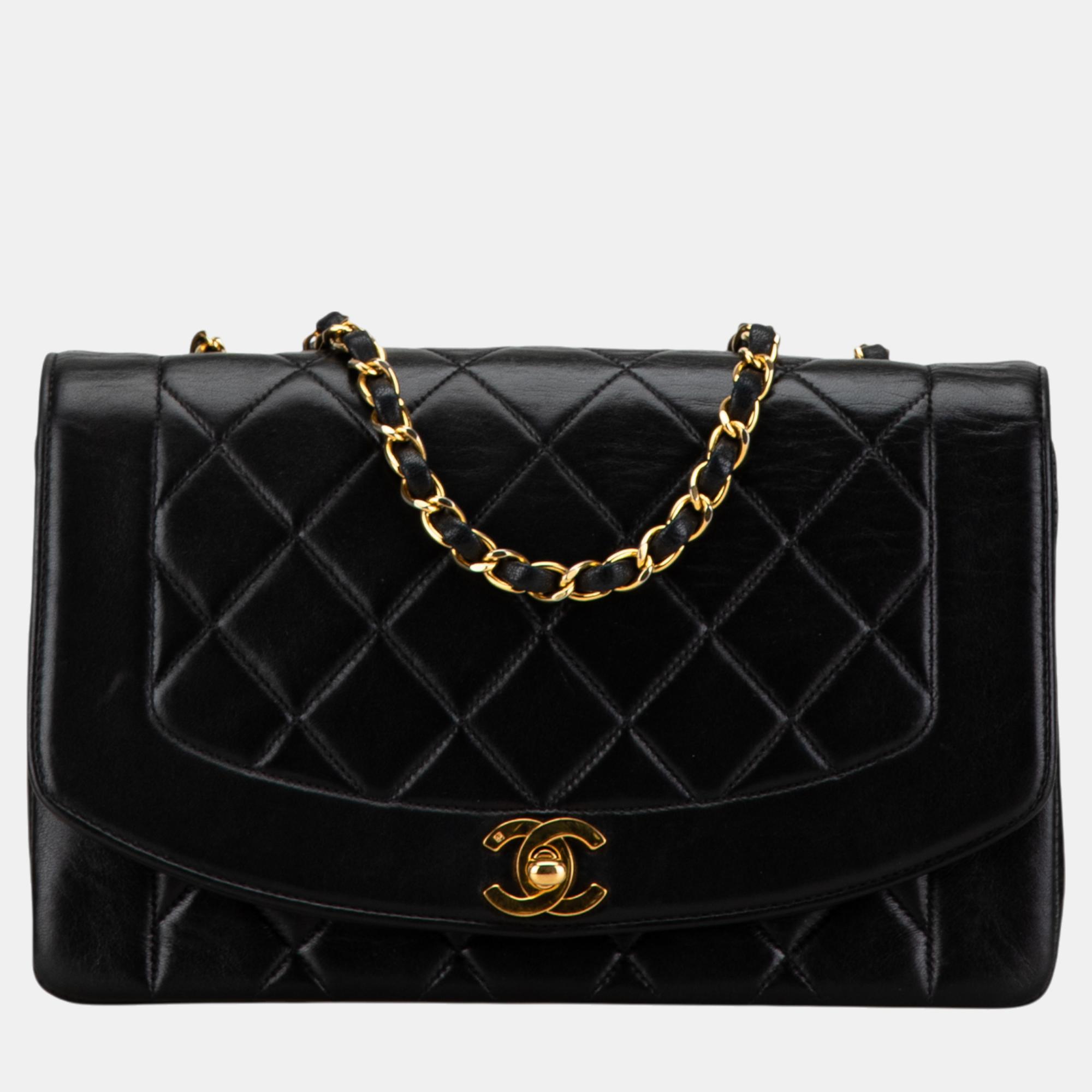 

Chanel Black Medium Lambskin Diana Flap