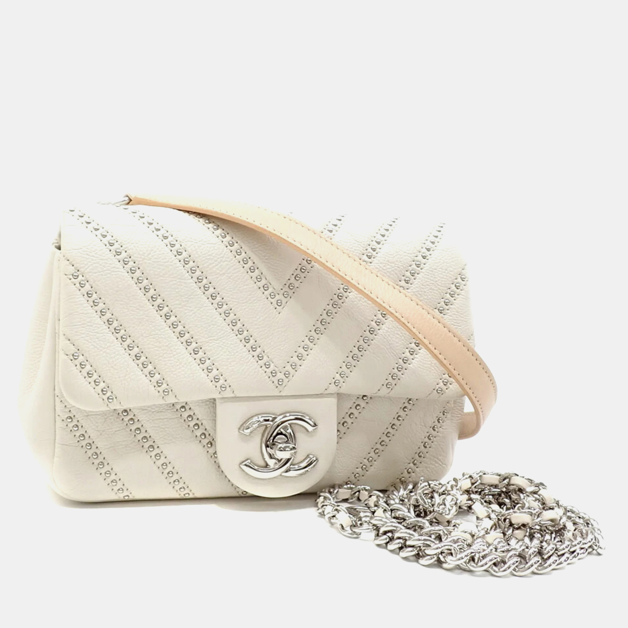 

Chanel White Leather Studs Coco Mark V Stitch Shoulder Bag