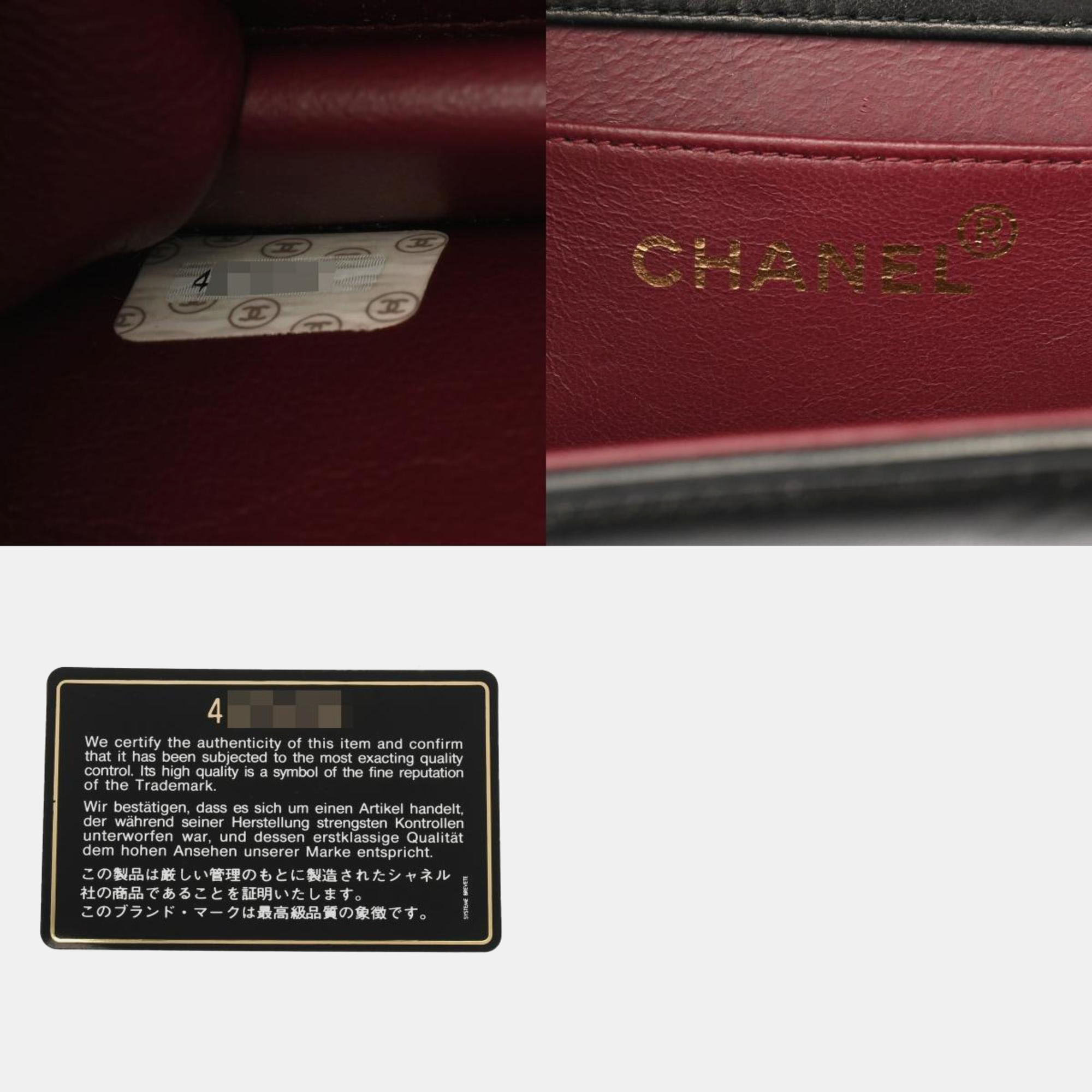 Chanel Black Lambskin Matelasse Chain Shoulder 19 Bag 