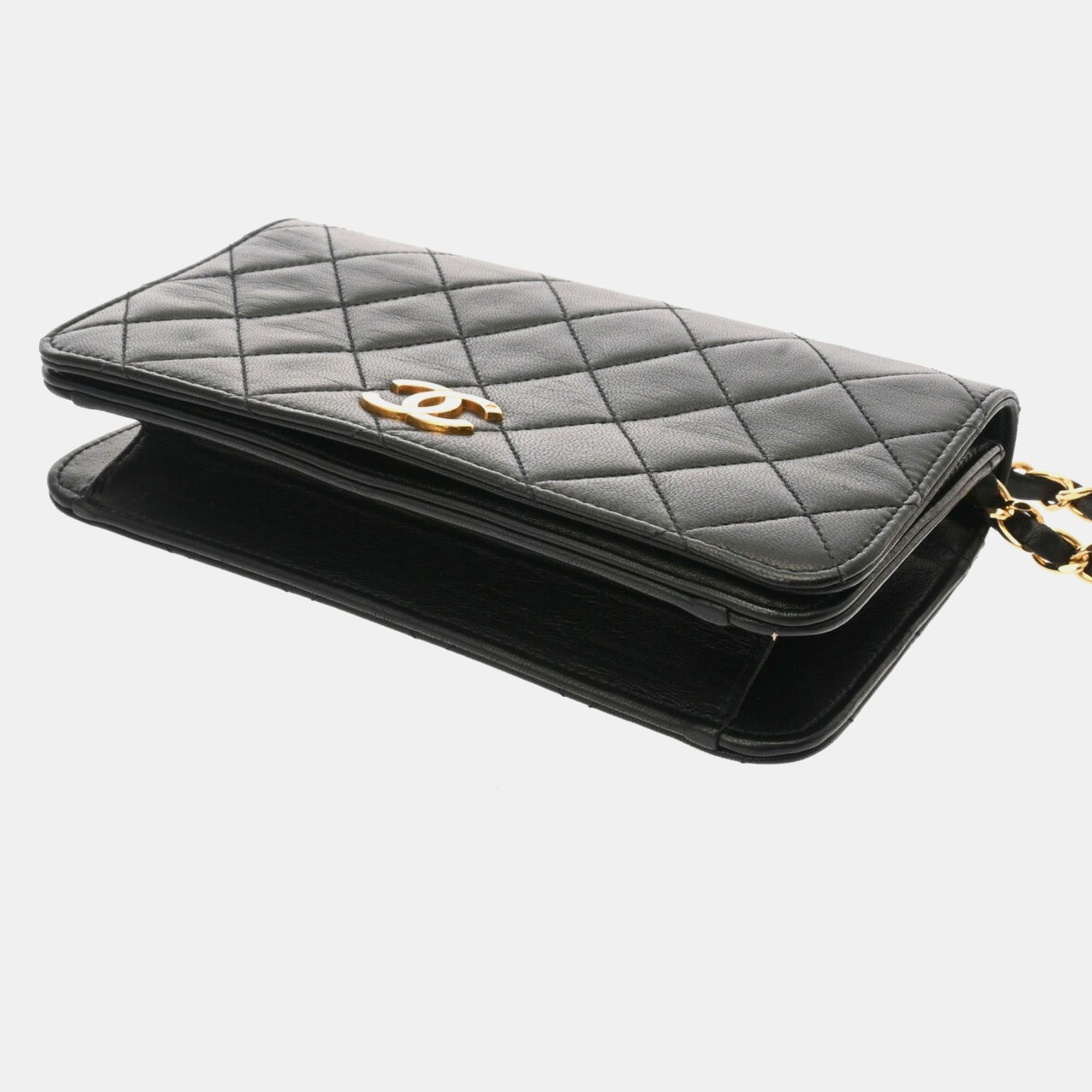 Chanel Black Lambskin Matelasse Chain Shoulder 19 Bag 