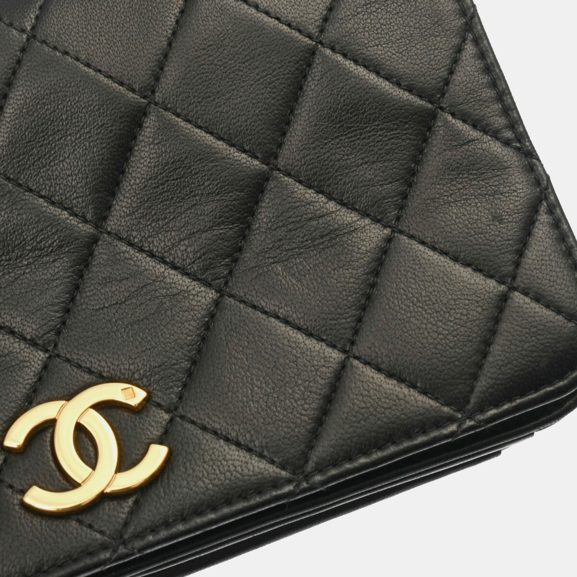 Chanel Black Lambskin Matelasse Chain Shoulder 19 Bag 