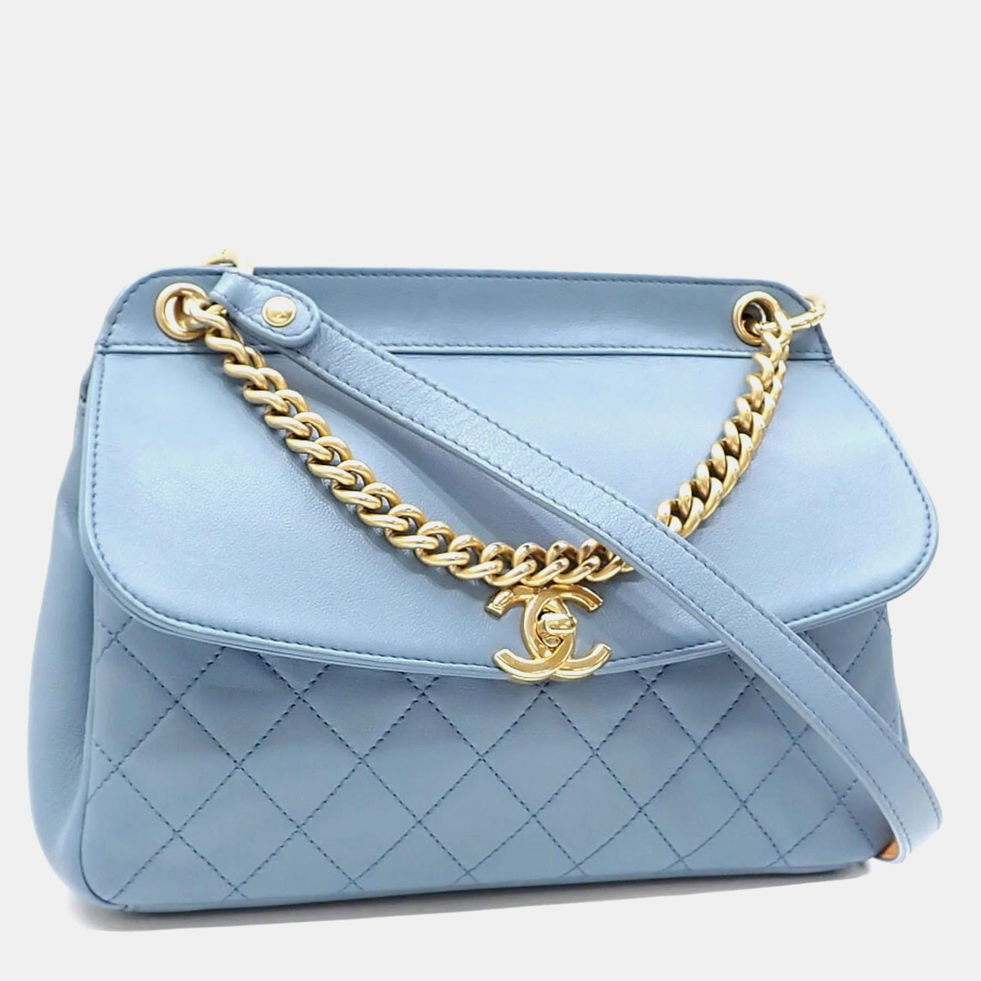 

Chanel light blue blue leather chain shoulder bag