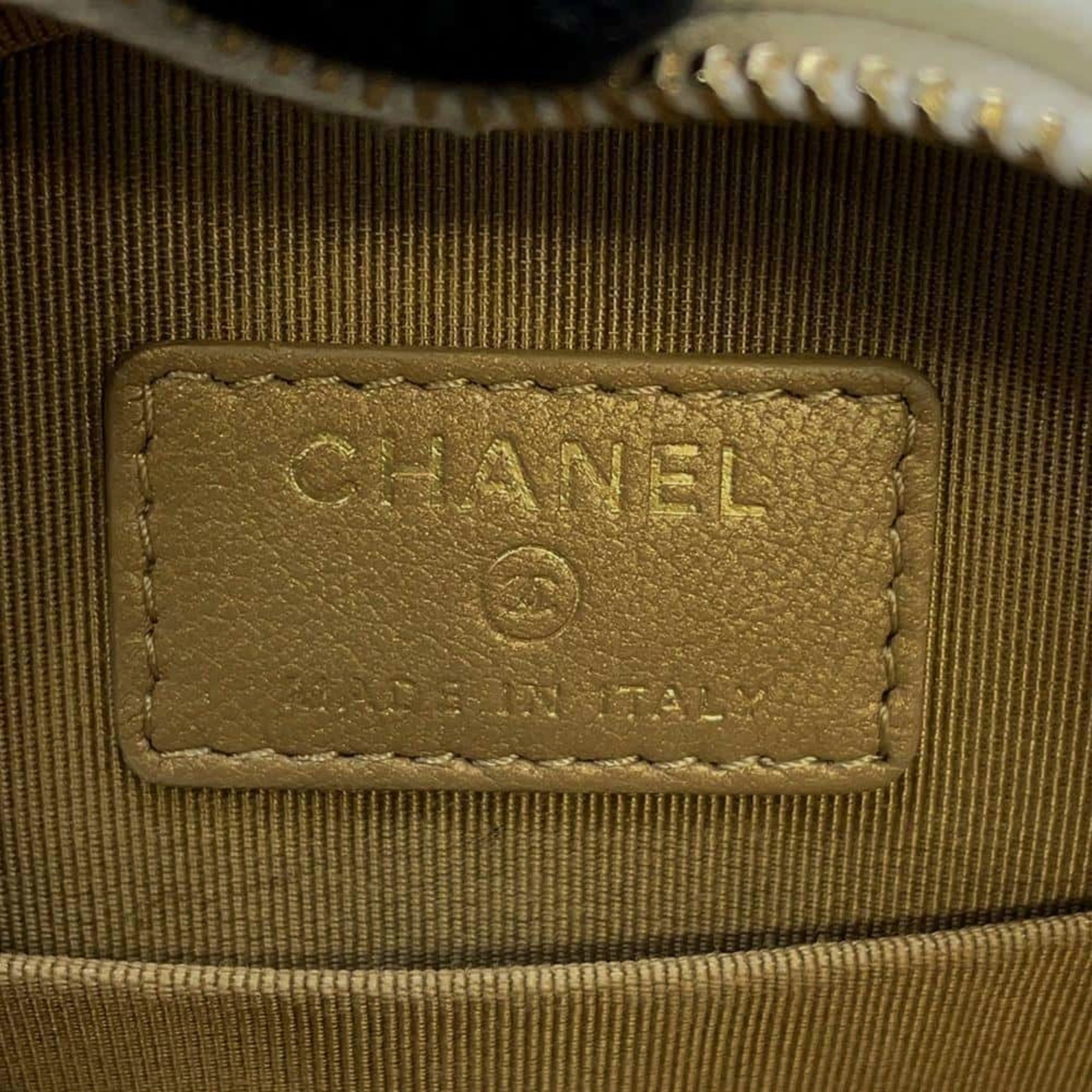 Chanel Lambskin White Coco Mark Matelasse Round Chain Shoulder Bag 