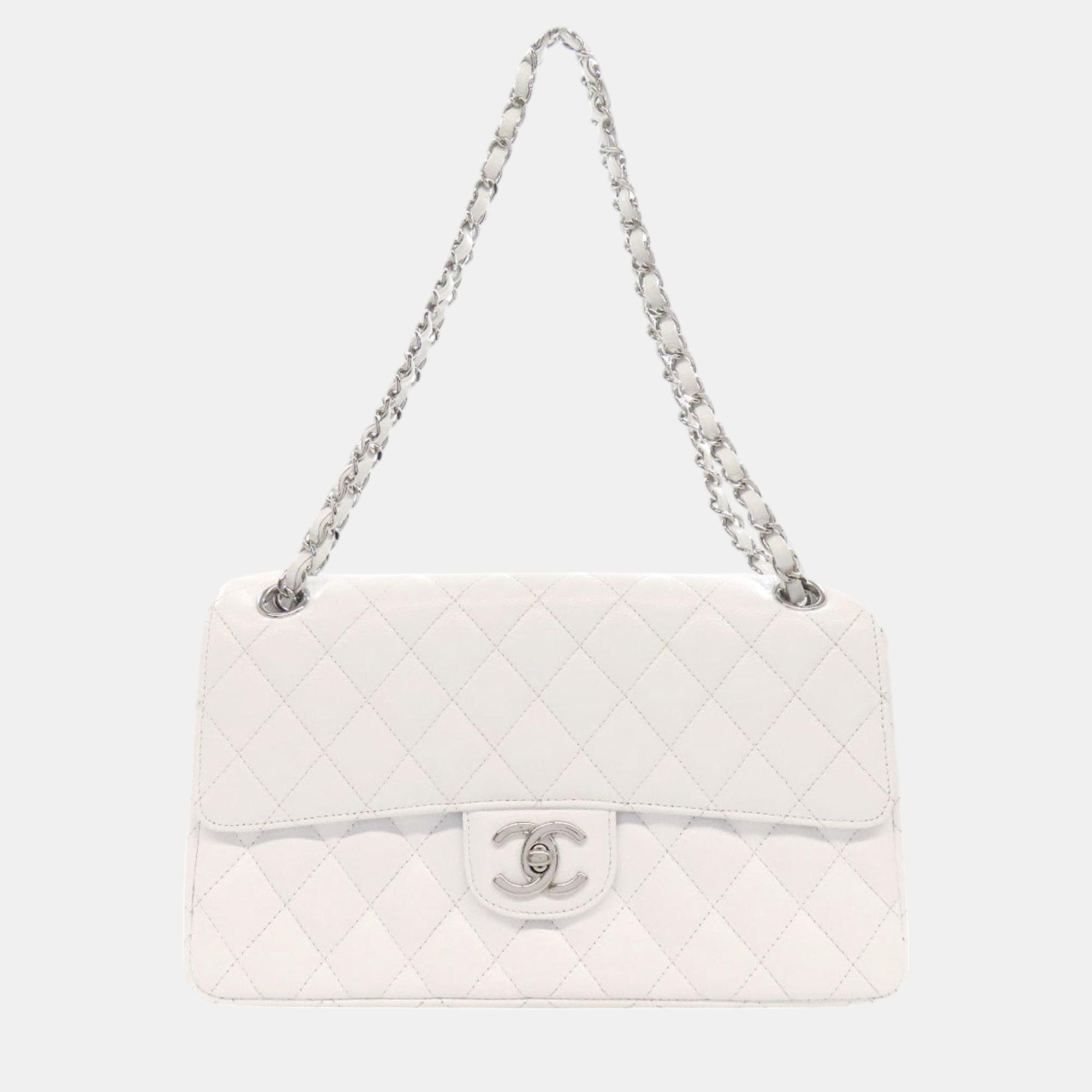 

Chanel Caviar Skin Matelasse Chain Shoulder Bag, White