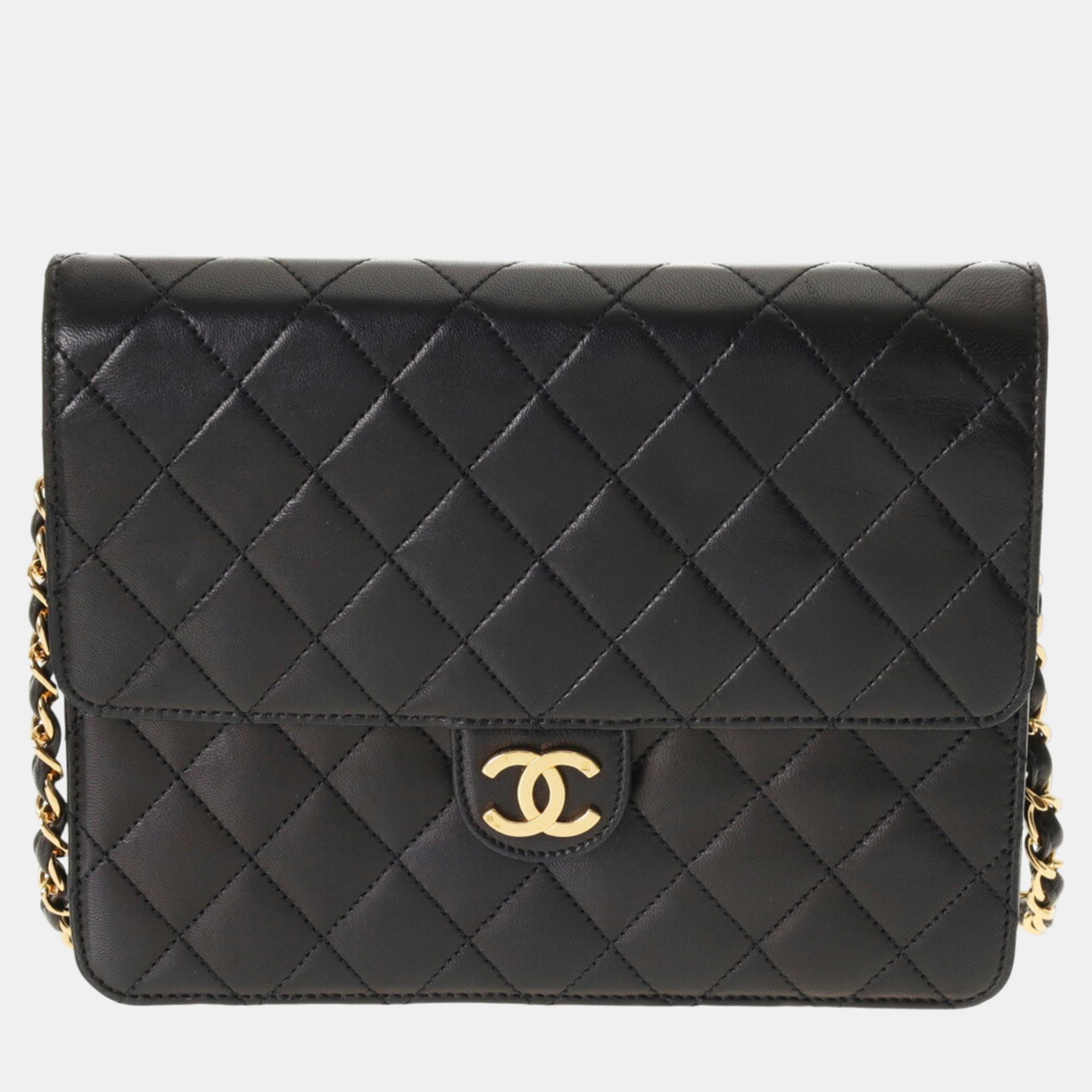 

Chanel Black Lambskin Matelasse 22 Chain Shoulder Bag