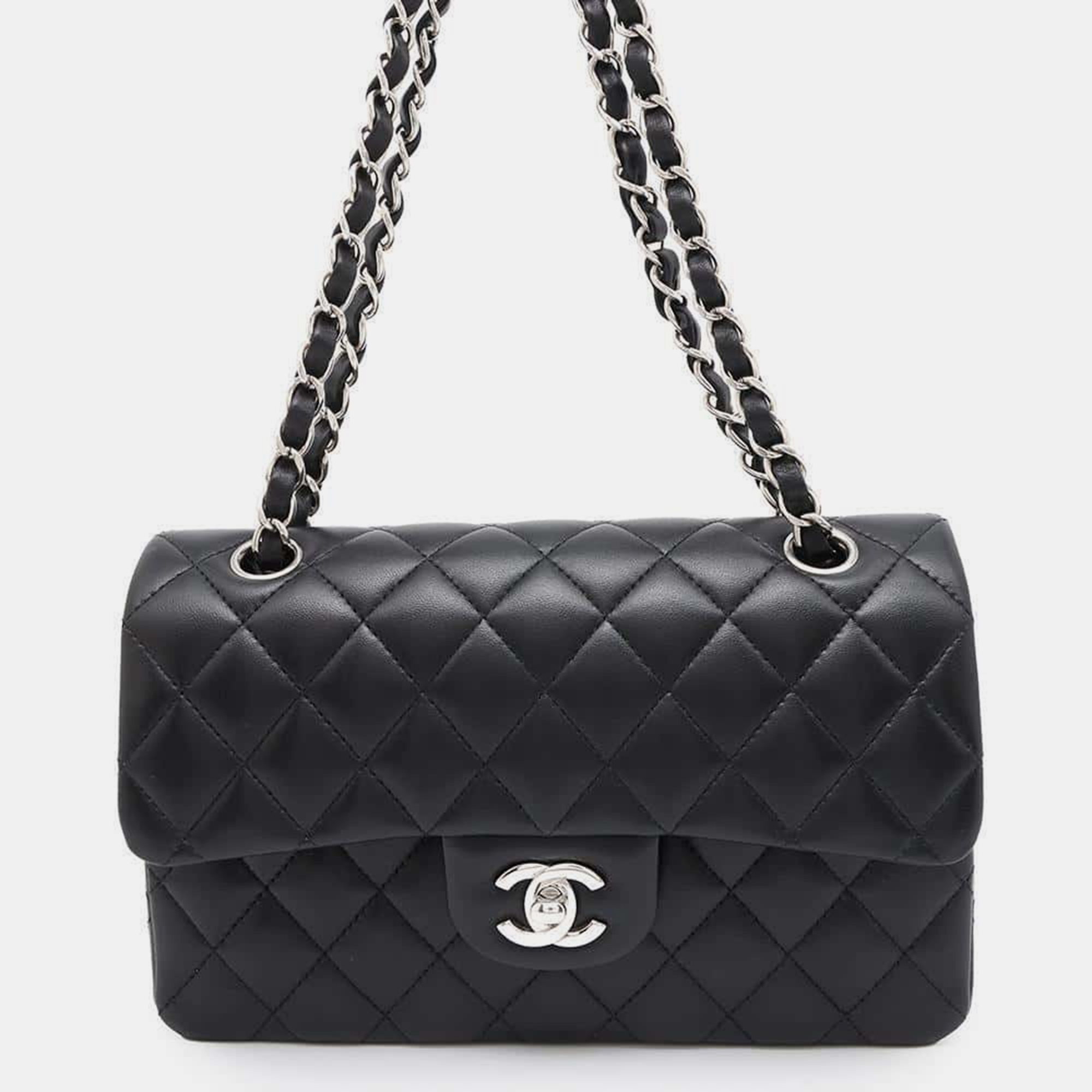 

Chanel Black Lambskin Matelasse W Flap chain shoulder bag Size